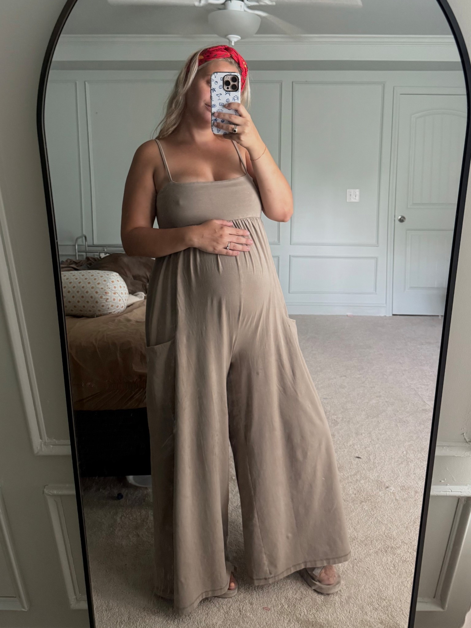 “this is all that fits me right now” hahaha my favorite thing ever rn!! Works w bump or no bump. Wearing a large 🤍

#LTKKids #LTKFamily #LTKBump