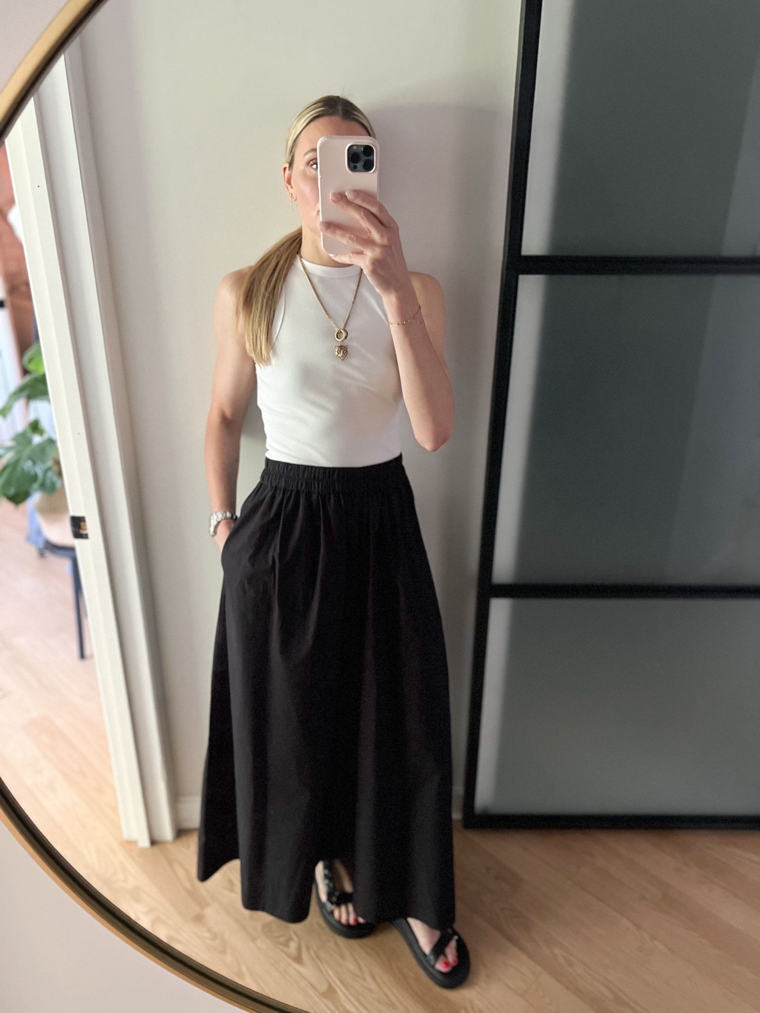 These pants again. In a 6. XS in tank. Linked similar  

#LTKOver40 #LTKFindsUnder50