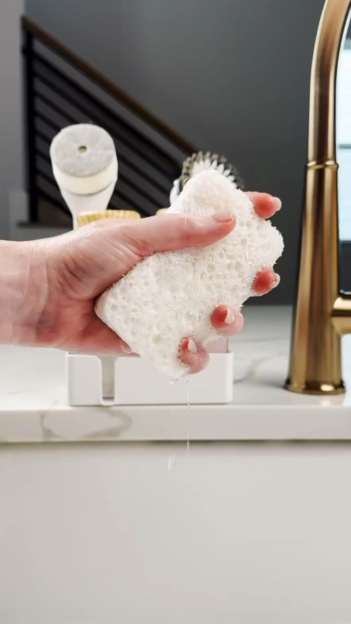 That interchangeable dish wand and soap dispenser 🧼