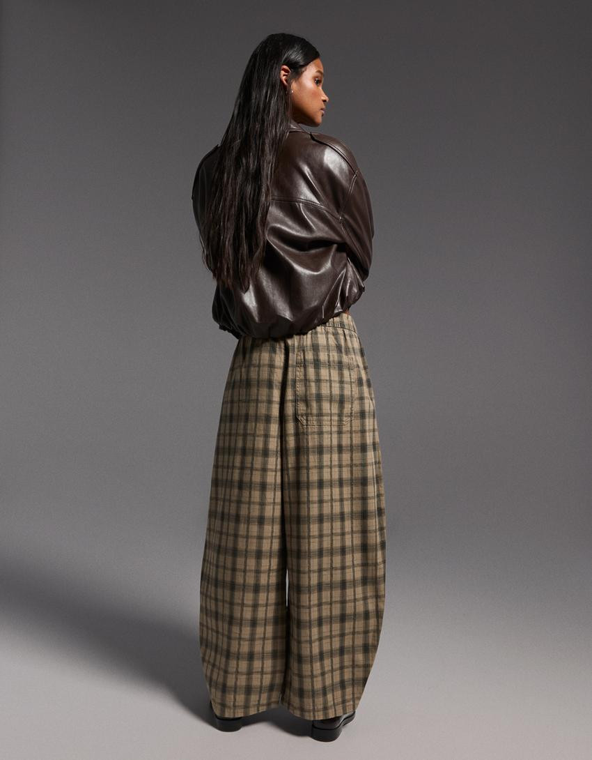 balloon print trousers - Women | Bershka GB