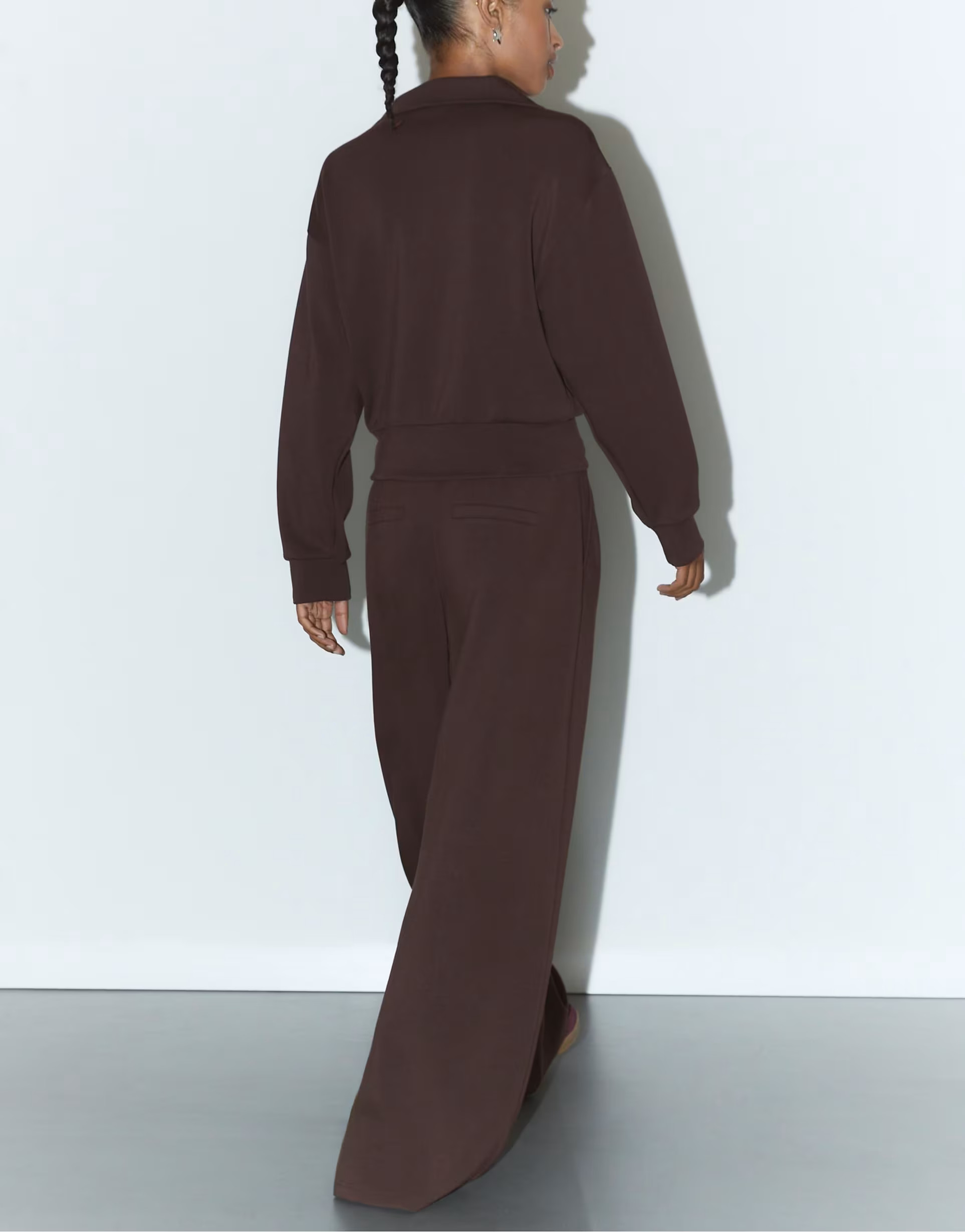 Stradivarius Soft-touch smart trousers in brown | ASOS (Global)