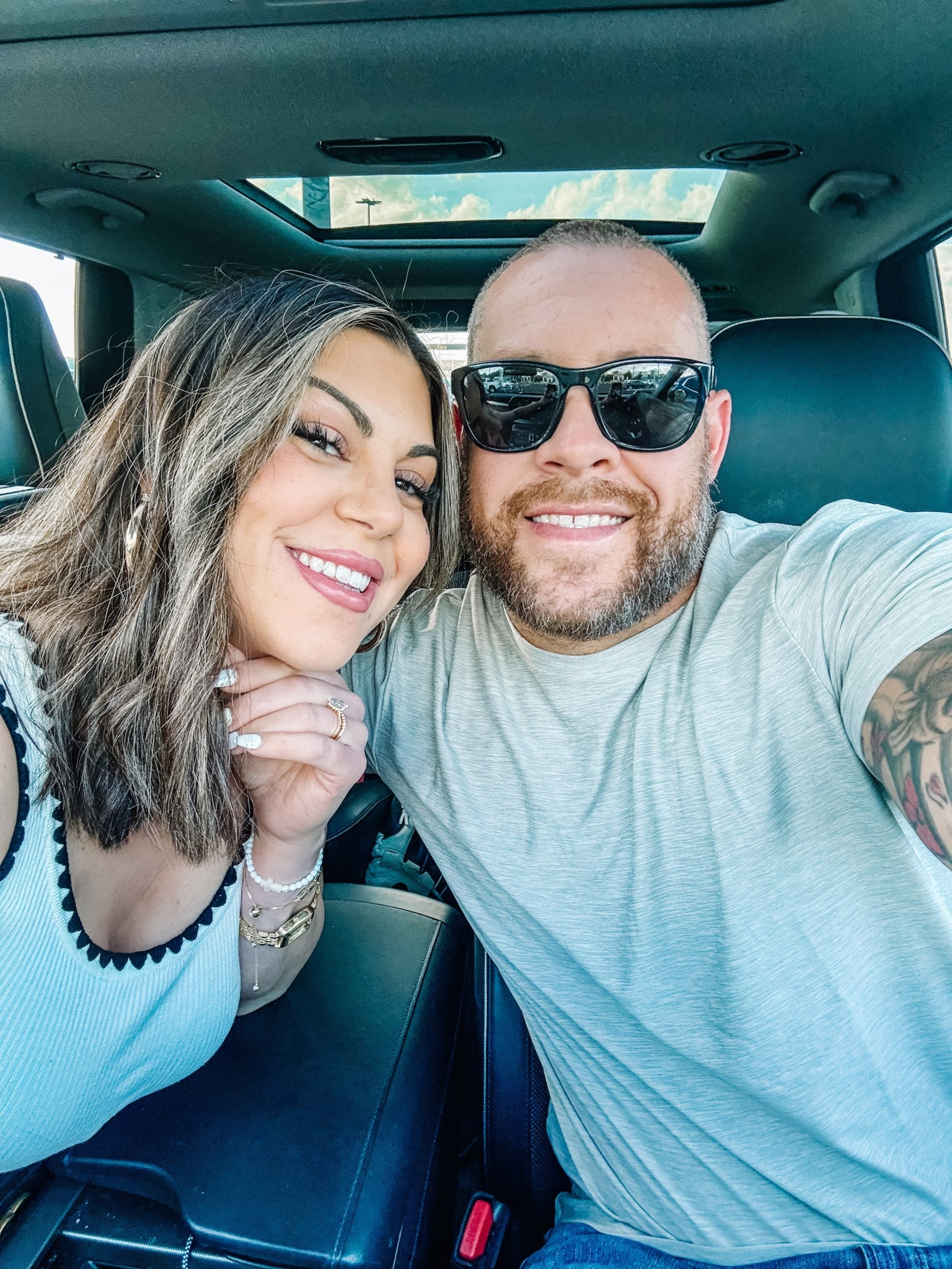 Spring Fashion!! 
Top & jewelry currently on sale!!
Linked for ya!! 😘

#LTKFindsUnder50 #LTKSaleAlert #LTKStyleTip