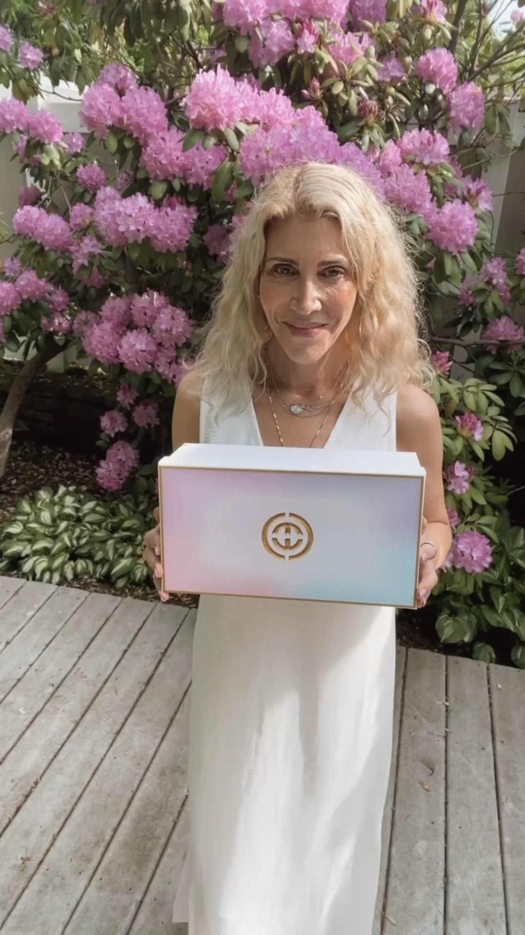 I love these flower sandals so much…this is my third pair! They come in over 20 color ways so it makes sense to have a few. Doesn’t it? Not to mention they are super comfortable all day and night long.

Since neutrals are all the rage this season I had to get a pair in nude of course. Am I right?



#LTKStyleTip #LTKSeasonal #LTKOver40