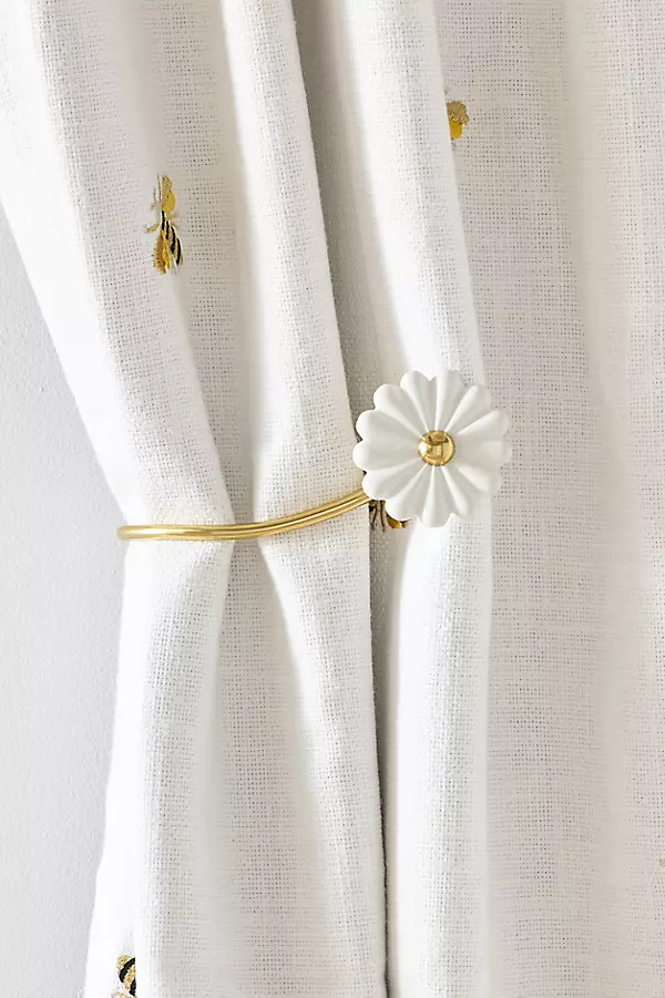 Daisy Flower Tieback | Anthropologie (US)