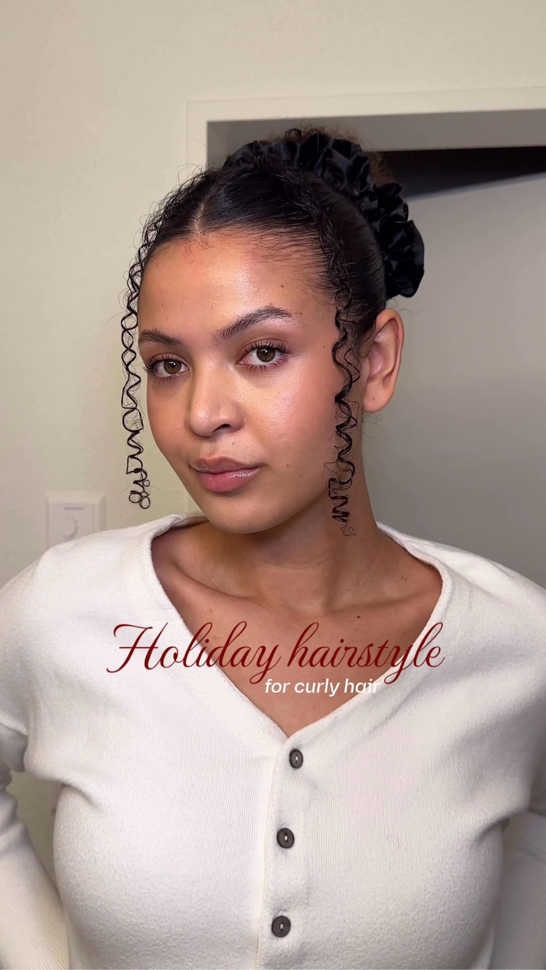 Holiday inspired curly hairstyle feat. oversized scrunchie

#LTKHoliday #LTKBeauty
