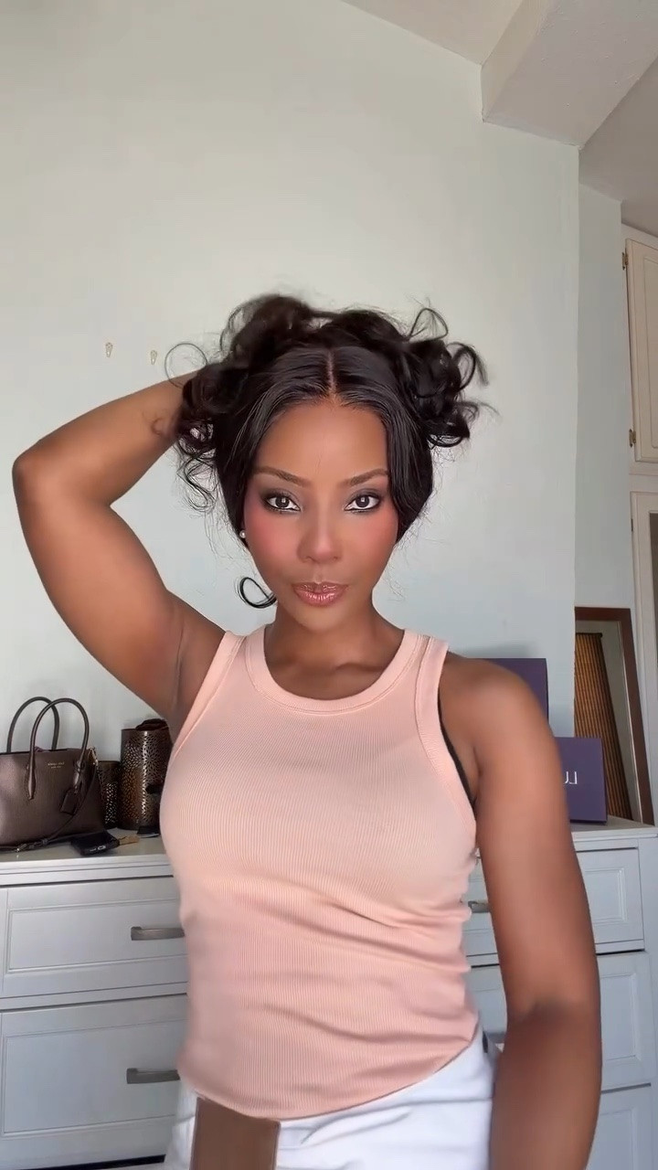 @Luvme Hair has the easiest and most flawless glued wigs you’ll find on the market. Code: DOX28 for 28% off💰🎉

This is the Luvme All Day Comfort Gluless Wig in loose body wave. This Glueless unit comes with a 7x6 closure and is pre-plucked, pre-curled and pre-bleached. 

It’s 22” of goodness and is perfect for the girlies who want a little more length every now and then.

#luvmehair #gluelessbodywavewig #alldaycomfortwigs