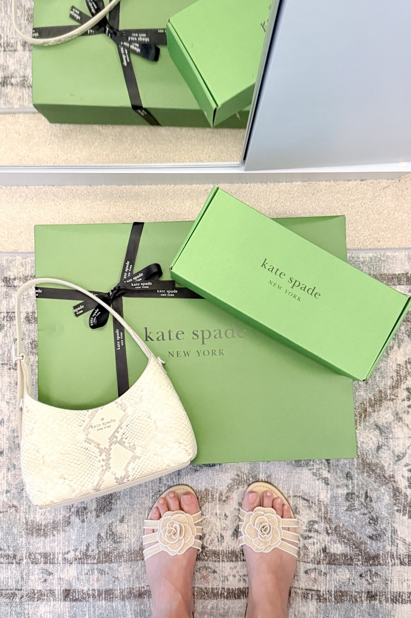 Obsessed with this new little snake skin bag with detachable crossbody strap & the sweetest floral rattan summer sandals for the summer. Perfect neutrals with a pop of personality 🤍🐍🌼♠️

#LTKSaleAlert #LTKSeasonal #LTKootd