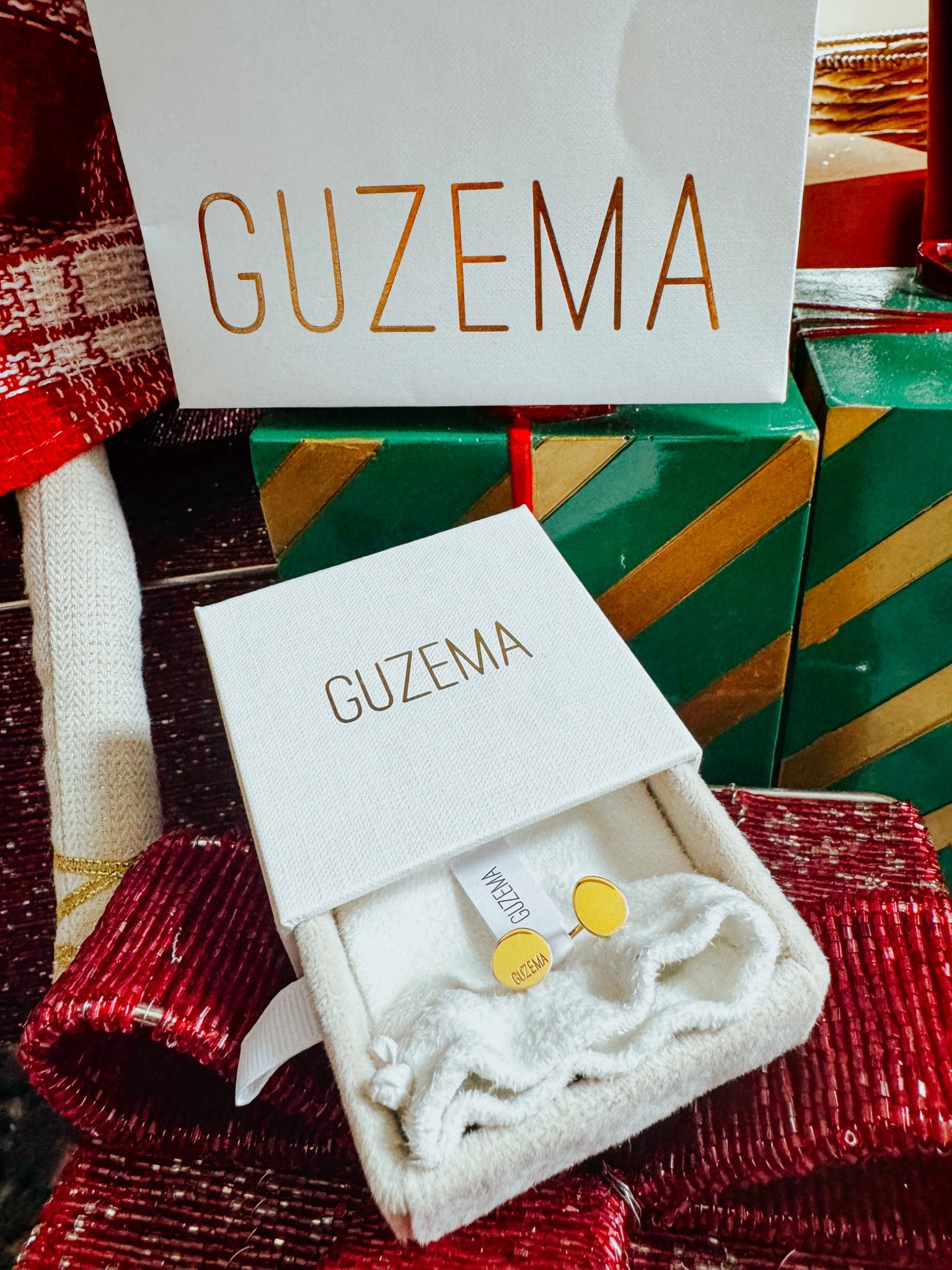 gift ideas
Christmas
Christmas gifts


#LTKGiftGuide #LTKSaleAlert #LTKHoliday