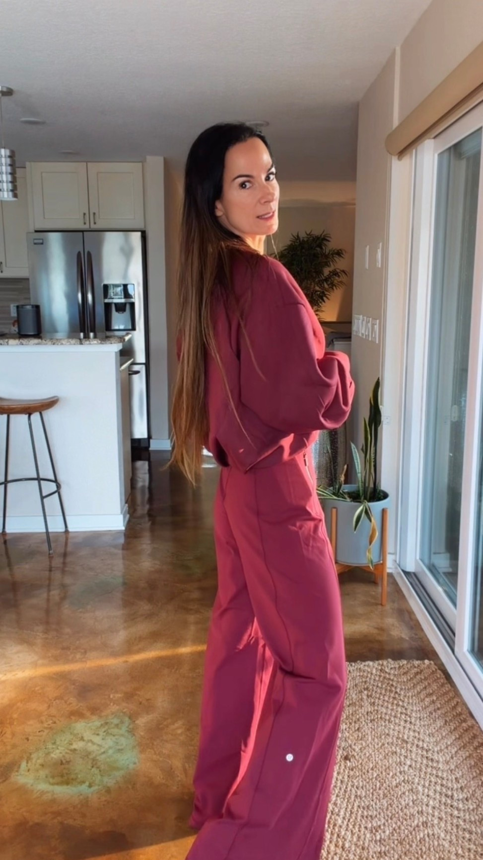 A matching set with a little drama. 🍷 Love the rich burgundy color, relaxed top, and wide-leg silhouette. Wear together for an easy outfit or mix the pieces into your everyday wardrobe. I’d add sneakers for daytime or a pointed-toe shoe and statement bag to dress it up. Linking both pieces!