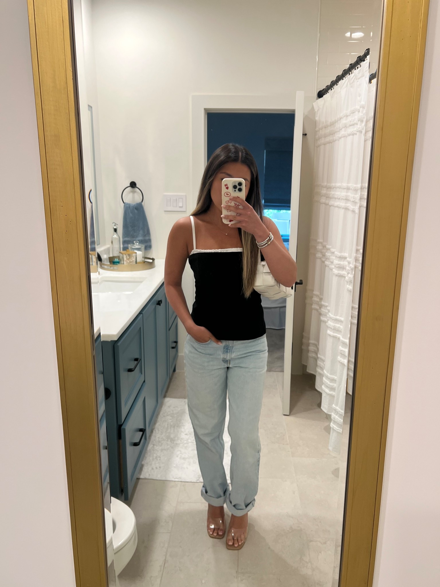 aritzia top 4, levi’s jeans, steve madden heels, bottega shoulder bag

#LTKStyleTip #LTKFindsUnder100 #LTKPetite