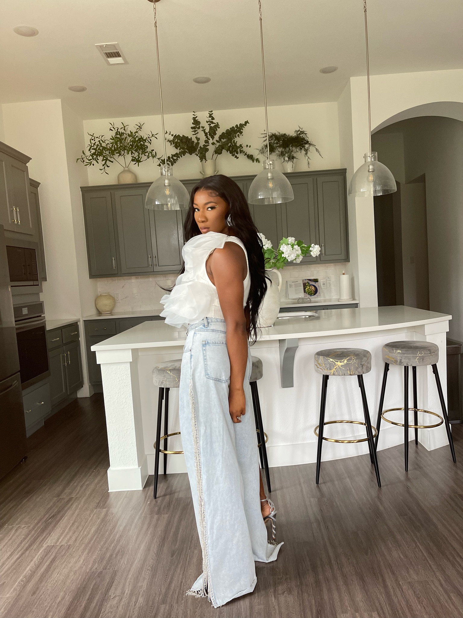 Asymmetrical Rib Organza top (similar style).
Top in picture is from Zara
Jeans from Fashion nova 

#LTKfindsunder100 #LTKstyletip #LTKover40