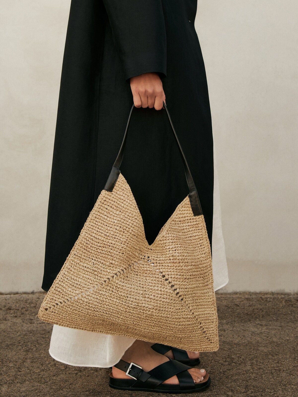 Raffia flat shopper bag with leather handle | Massimo Dutti (US)