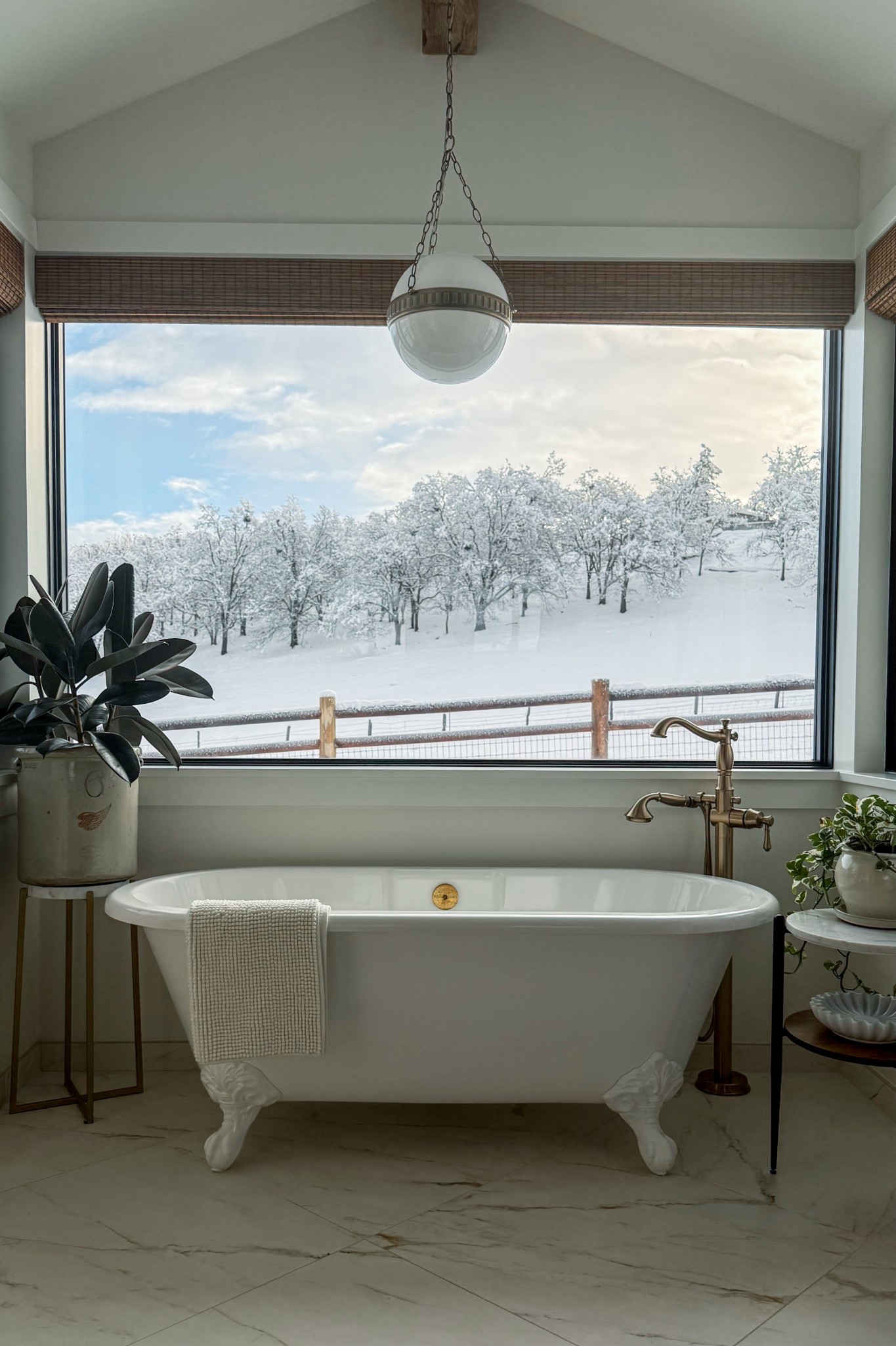 Best view in the house ❤️

#LTKHome #LTKSeasonal