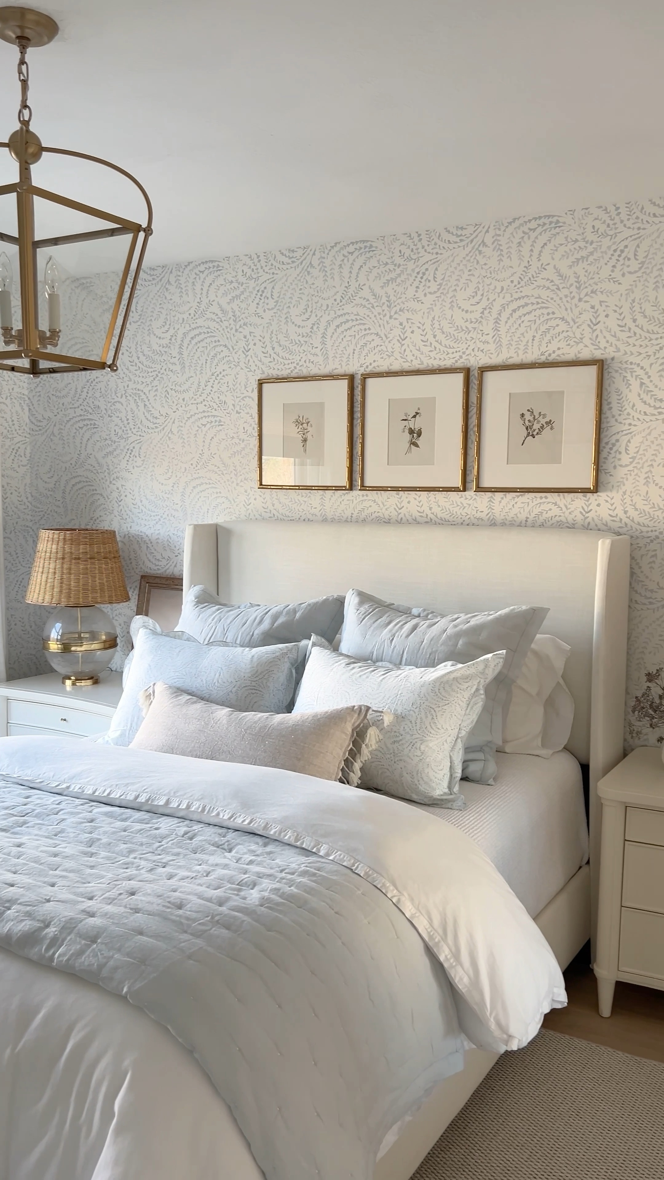 Save 28% on my favorite bed right now! I have it in the color Zuma White.

Curtain details:
Liz polyester linen
Ivory white
Triple pleated header
Room darkening liner
memory training
My curtain measurements 91”L x 75”W

Roman Shade:
Marble white
Outside mount
Room darkening liner

Use code: BLUSHINGBOHO15 for 15% off!

Curtains, window treatments, home decor, drapery, pinch pleat curtains, pinch pleat drapery, Amazon curtains, window coverings


#LTKSaleAlert #LTKCyberWeek #LTKHome