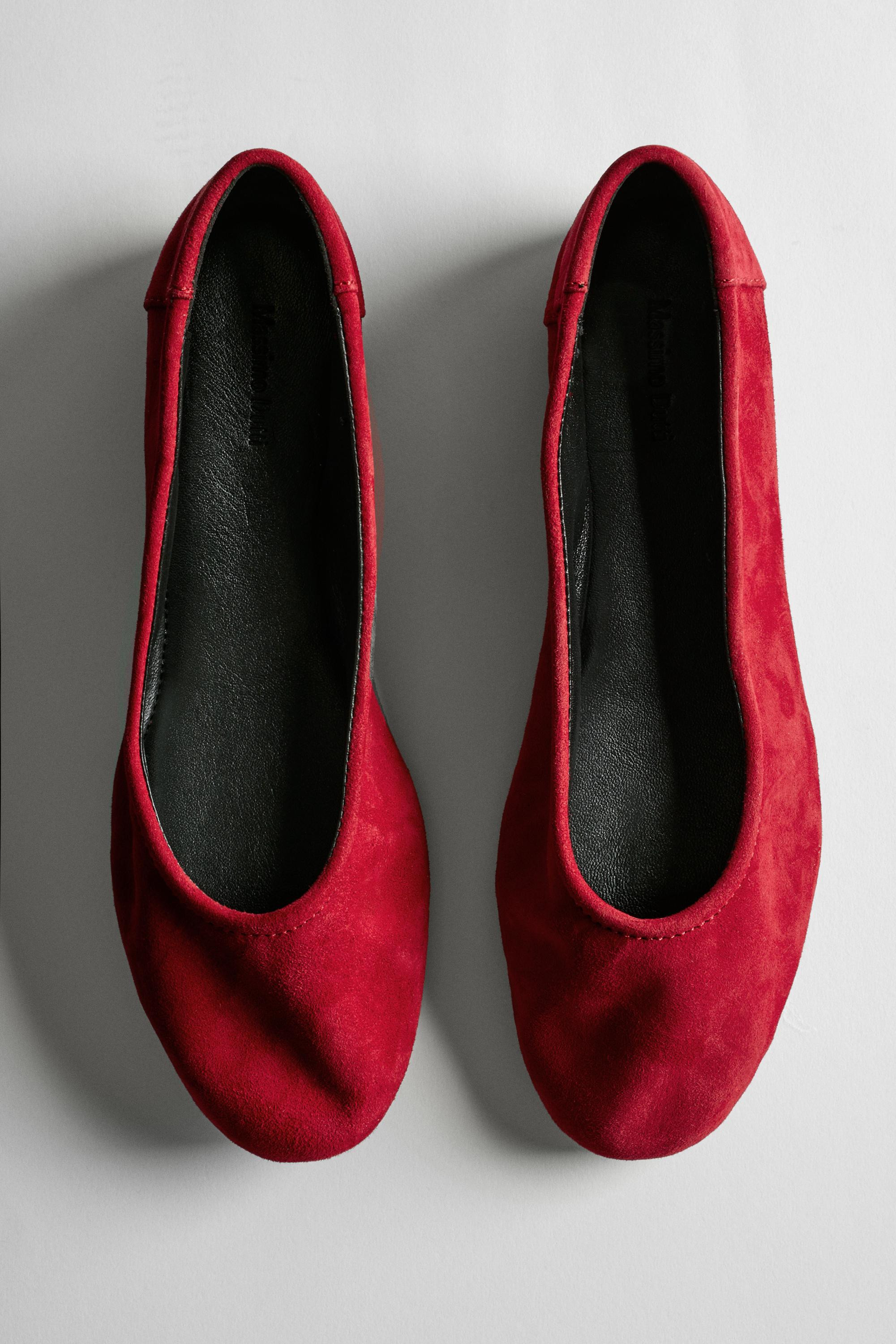 Suede ballerinas with round toe | Massimo Dutti UK