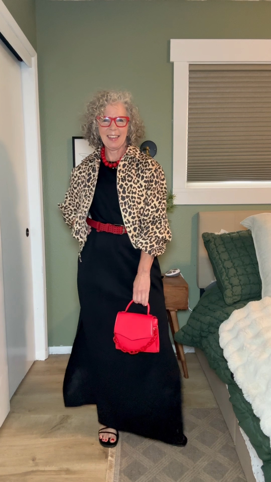 Ways I styled my leopard jacket 🐆
I linked what o could or a similar option 
I’m in a XS jacket but exchanged for a S so it was a little bigger fit. 