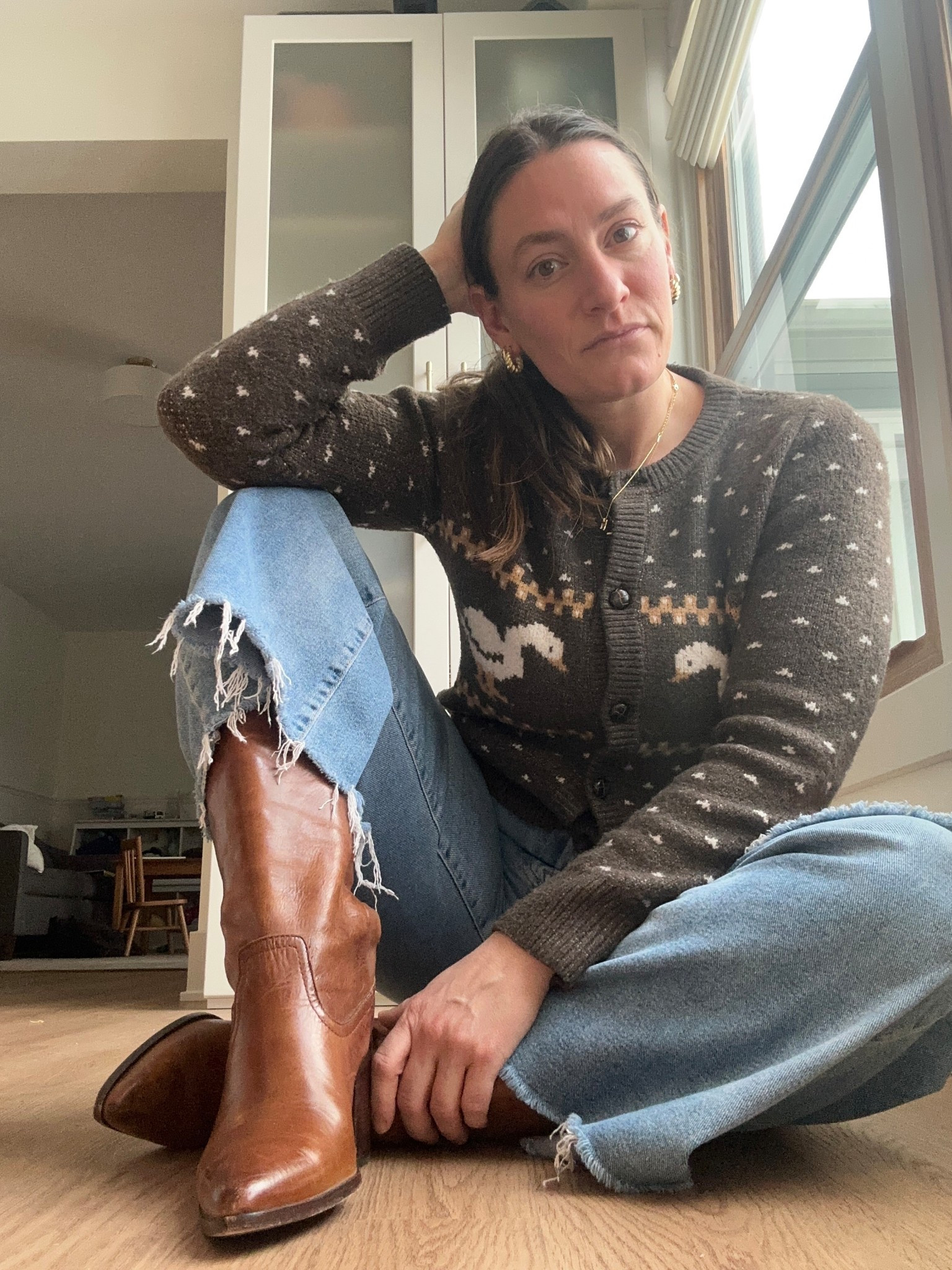 Leather boots are one of those  pieces that never go out of style. Trends come and go, but a well-made leather boot only gets better with time—softening, shaping to you, and telling a story with every wear. From dresses to denim, sharp tailoring to cozy knits, they ground an outfit and elevate it at the same time. That’s why I always recommend investing in one great pair for a forever wardrobe: fewer pieces, better quality, endless outfits.
Ready to build a wardrobe that actually lasts? Book a styling session with me or DM me to start refining your forever pieces today.

#LTKootd