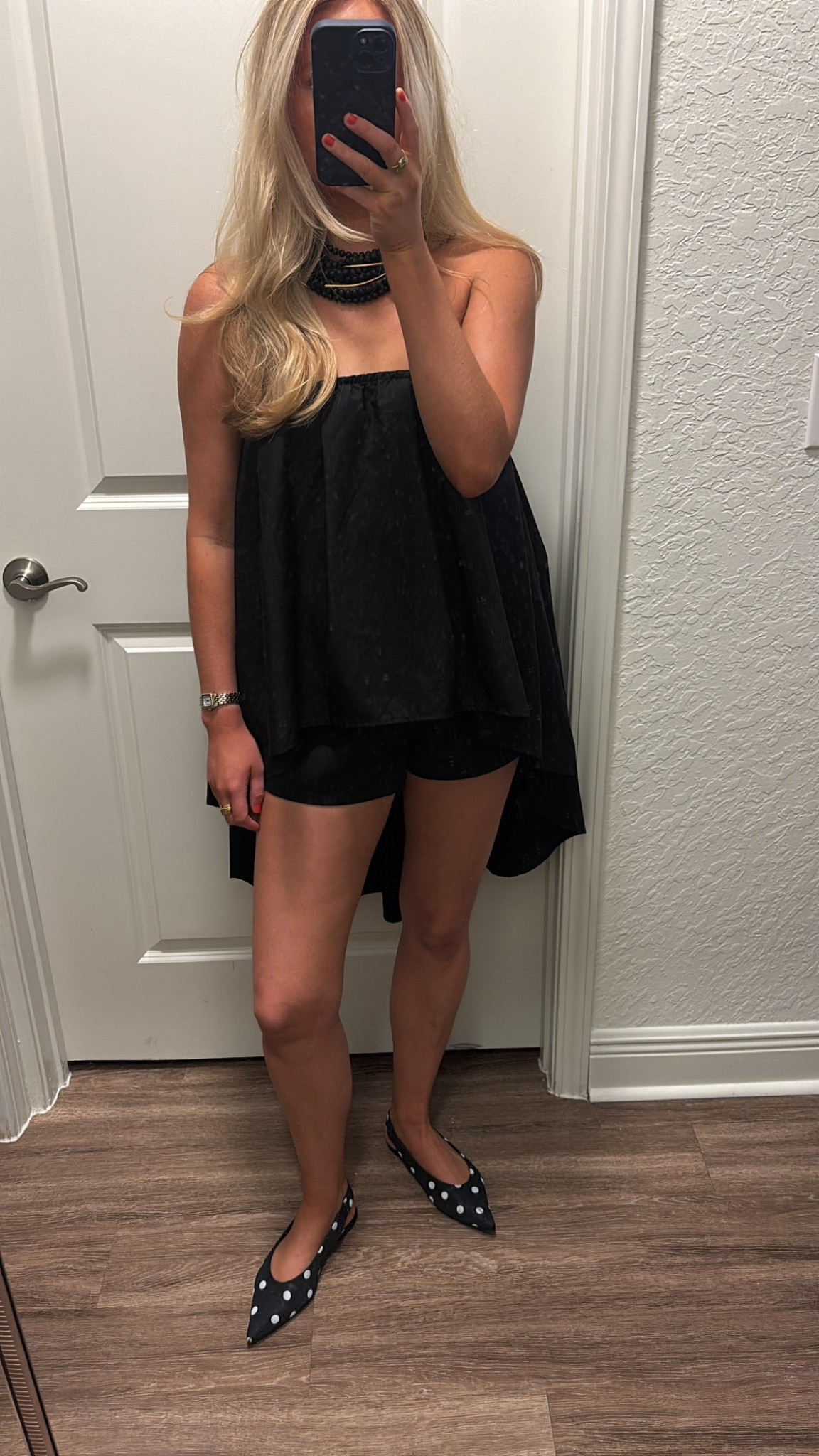 Fun fit!!
Necklace- Fairchild Baldwin Black & Gold, can’t find an exact link so linking something close. The real real has some!

#LTKShoeCrush #LTKStyleTip