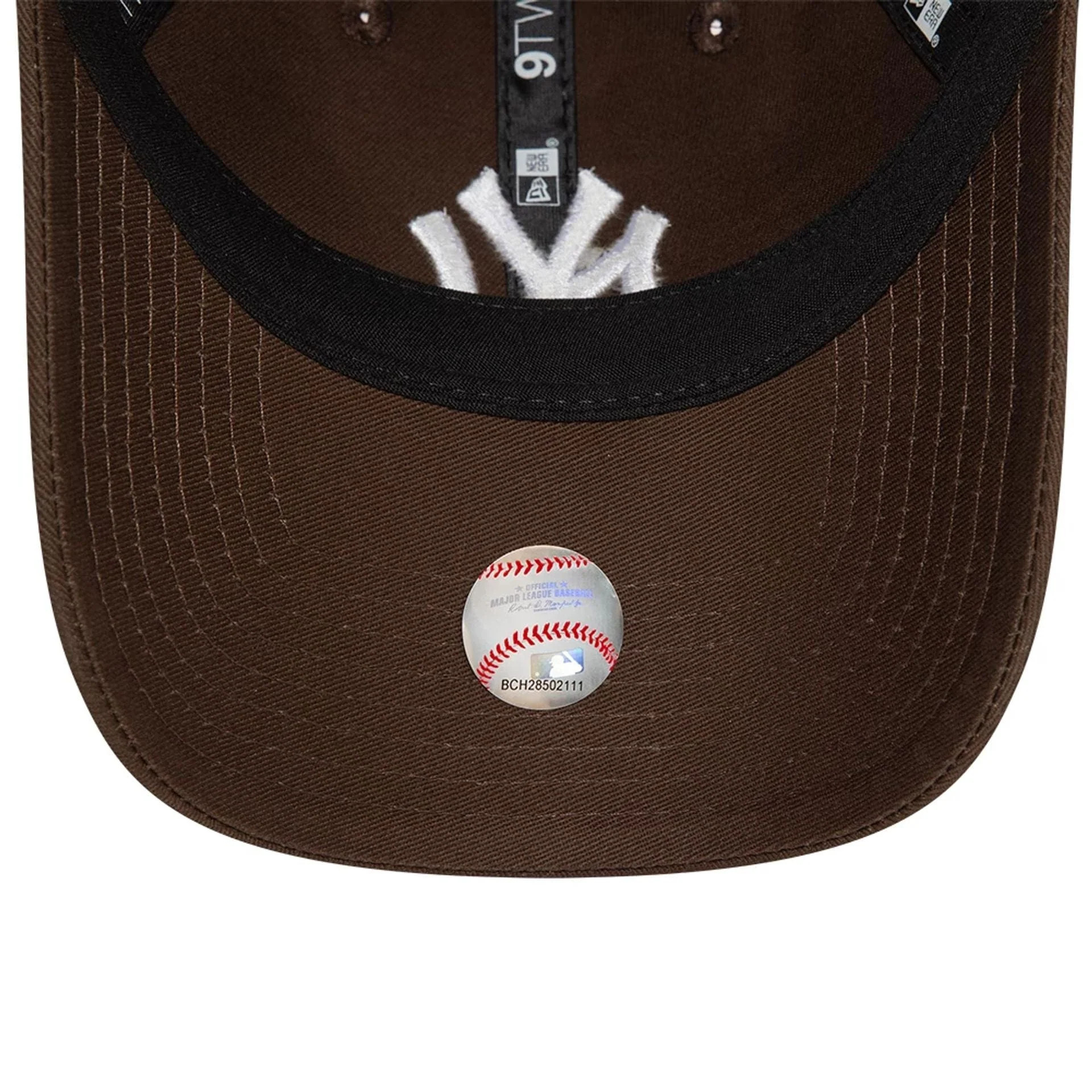 League Essential New York Yankees 9TWENTY Cap | New Era Cap