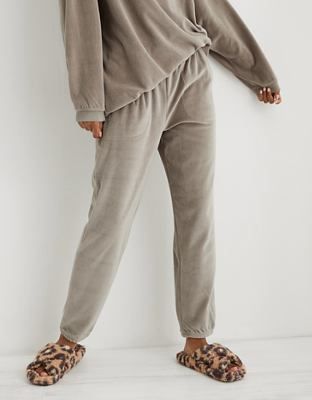 Aerie REAL Obsessed Velour Jogger | American Eagle Outfitters (US & CA)