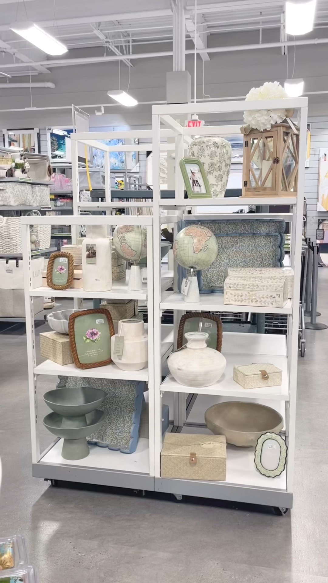 New scalloped faux leather trays just added online in blue & pink!!

#LTKHome #LTKSaleAlert