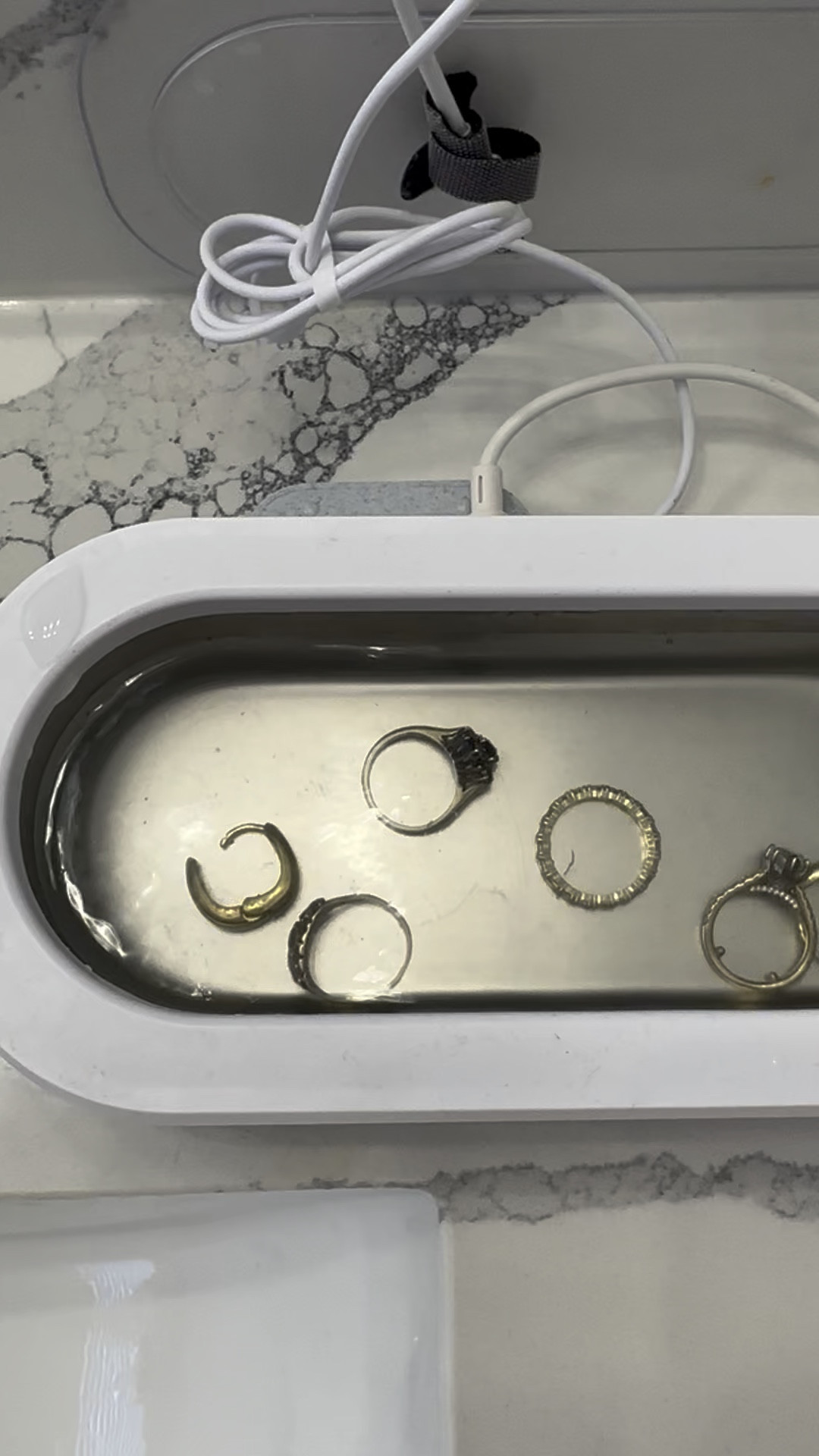 KUNPHY Ultrasonic Jewelry Cleaner, Jewelry Cleaner Machine 12oz 46KHz, Professional Sonic Cleaner with One-Touch Operation, Sonic Cleaner for Rings, Glasses, Jewelry, Dentures White

#LTKFindsUnder50 #LTKselfcare #LTKSaleAlert