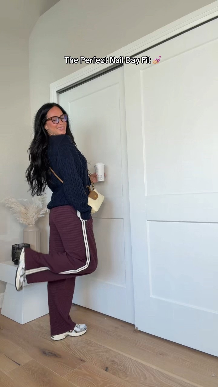 Comfy outfit for a nail day + coffee run ☕️💅🏼 The perfect casual look for running around when you still want to feel cute and put together. I’ll have all my outfit details linked on my LTK!

My sizing: 5’7”, 145 lbs, 32DD
Wearing size smalls 🤎



#CasualOutfit #ComfyOutfit #EverydayStyle #CoffeeRunOutfit #OutfitInspo comfy casual outfit, nail day outfit, coffee run outfit, casual chic style, everyday outfit inspo @Aritzia @Anthropologie