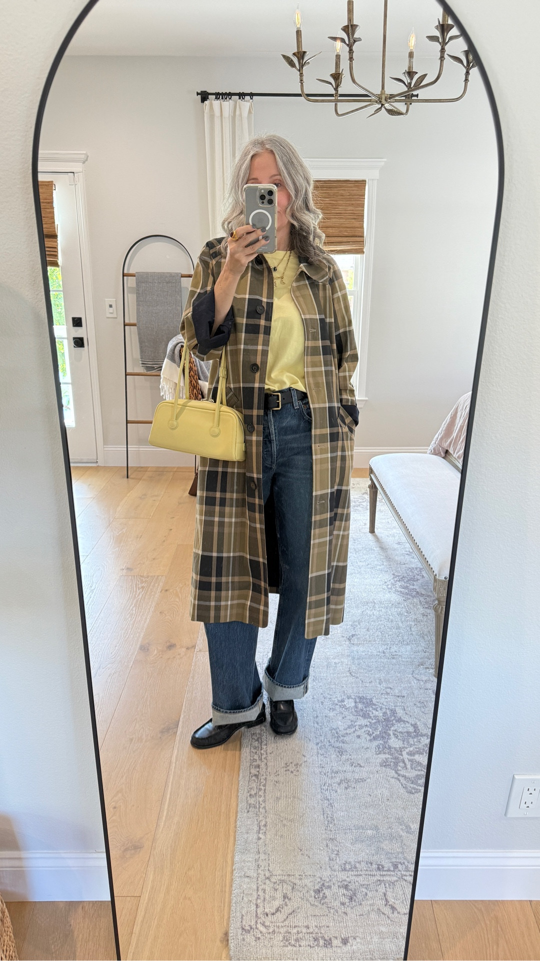 This trench coat is definitely an extrovert @sezane #trenchcoat #sezane #sezanelovers #sezaneaddict #falloutfit

#LTKFallSale #LTKStyleTip