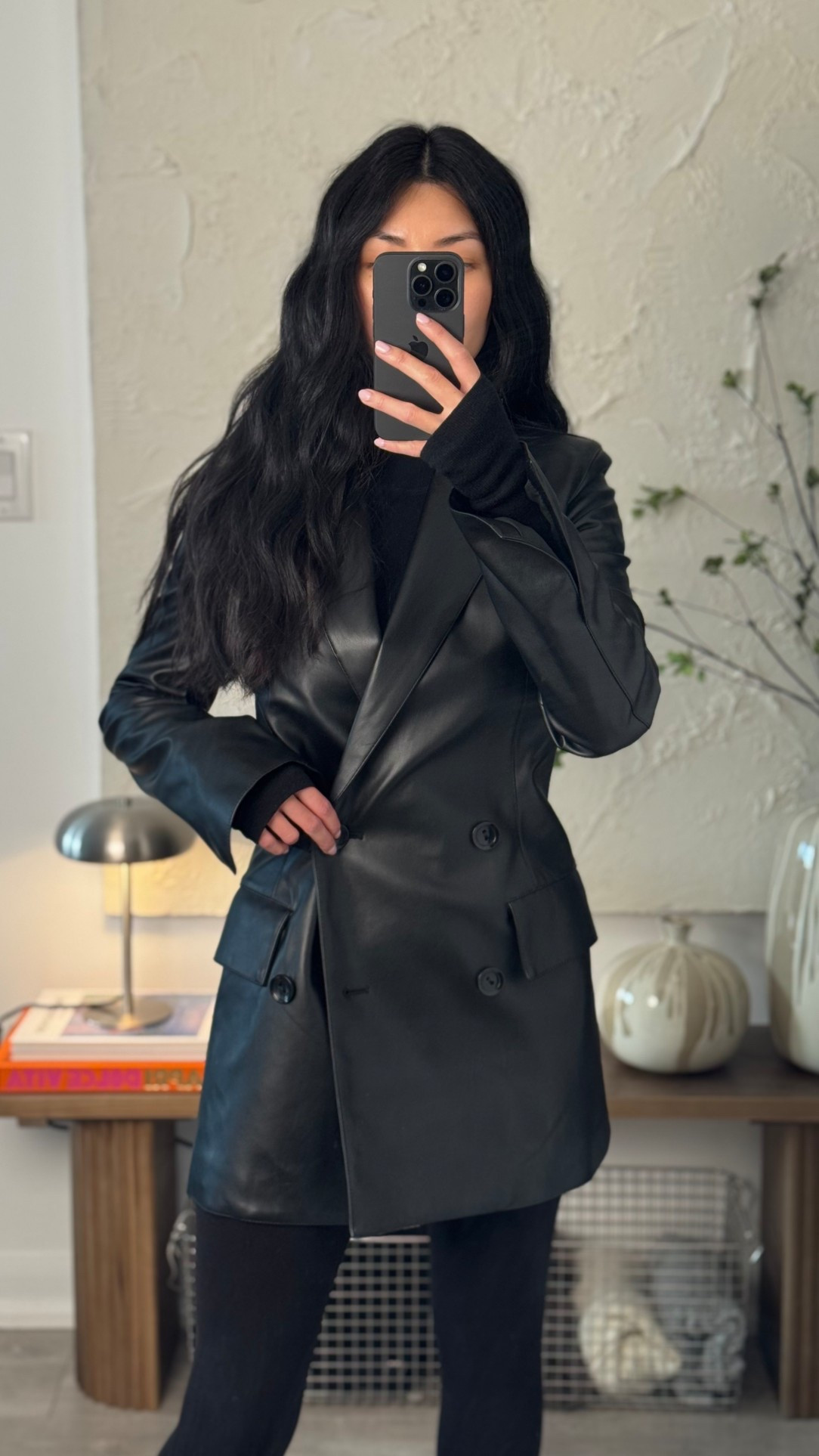 Fitted leather blazer

#LTKWorkwear #LTKStyleTip #LTKPetite