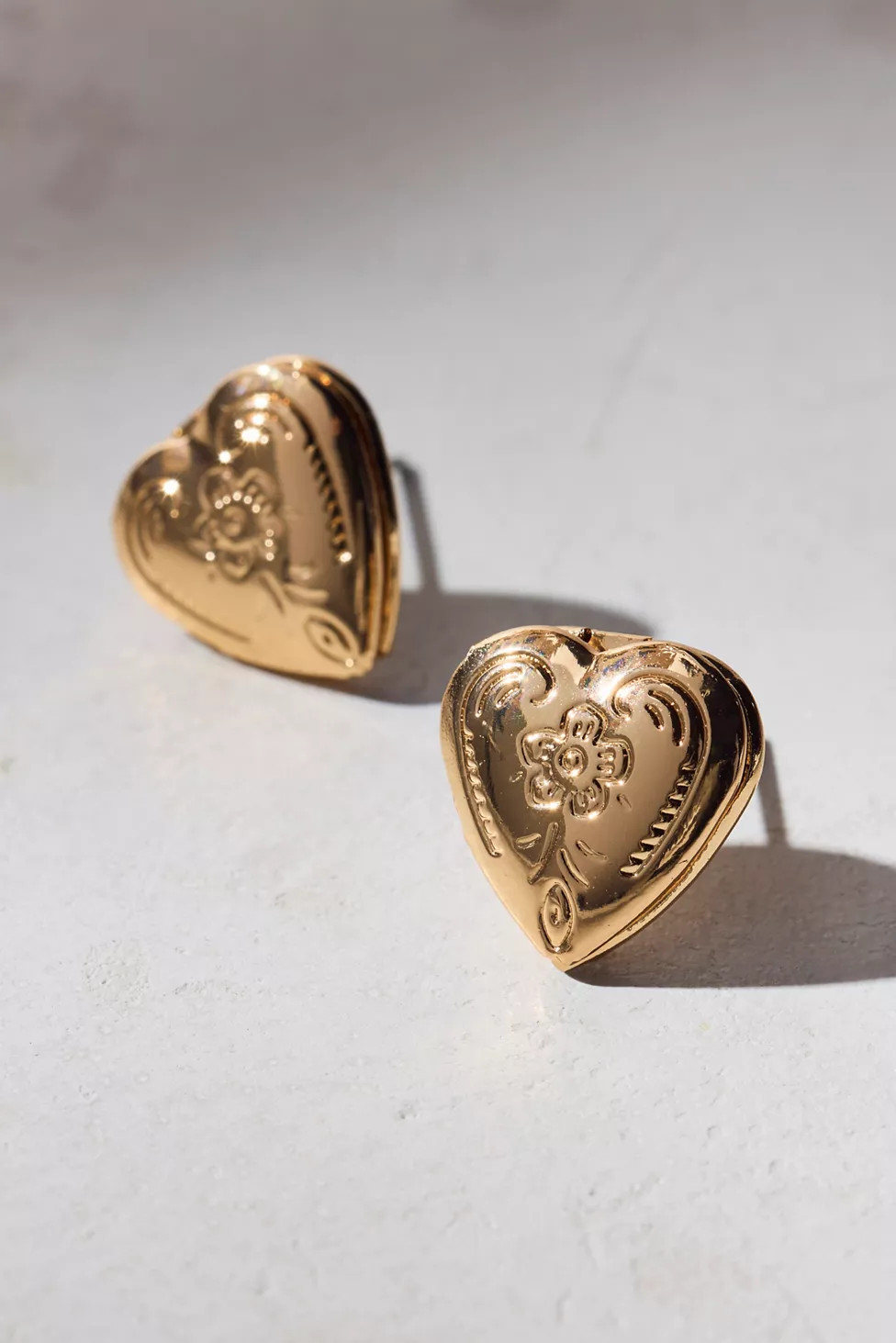 Phoebe Heart Locket Stud Earring | Urban Outfitters (US and RoW)