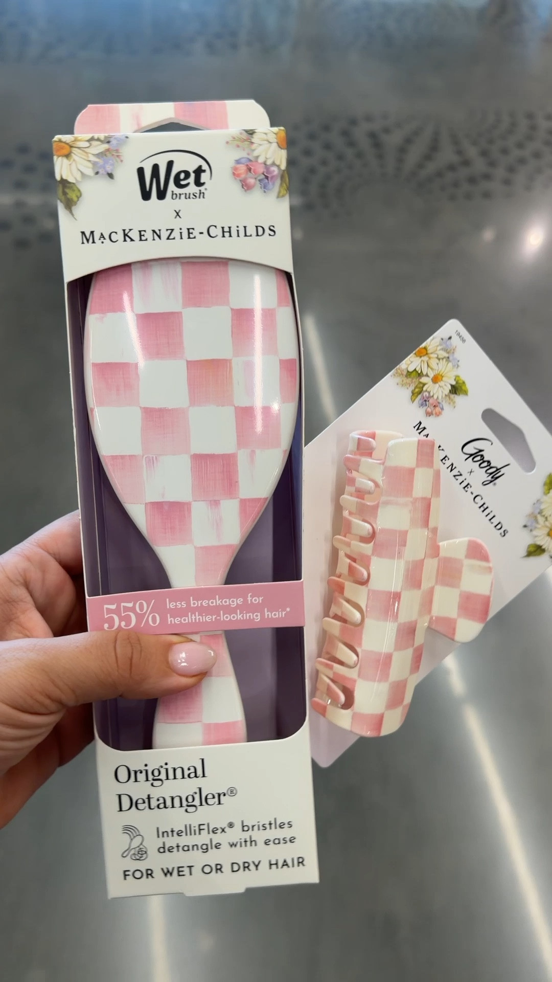 Cutest collab!!! 

Target finds
Target must haves 
Hair 
Hairstyle 
Claw clip 
Girt 

#LTKmomlife #LTKTravel #LTKBeauty