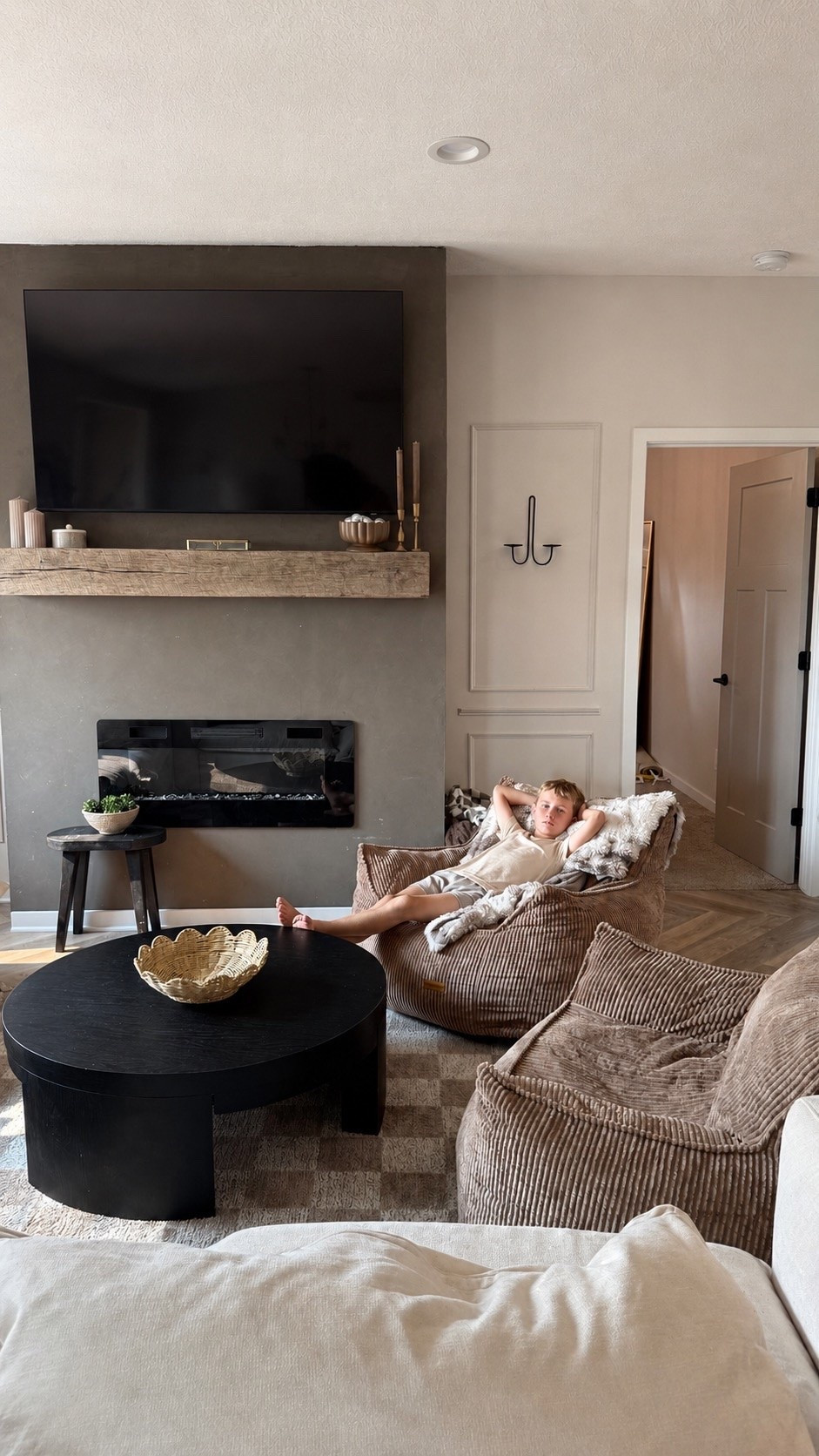 The most comfy bean bag chairs that come FULLY together! No stuffing added!