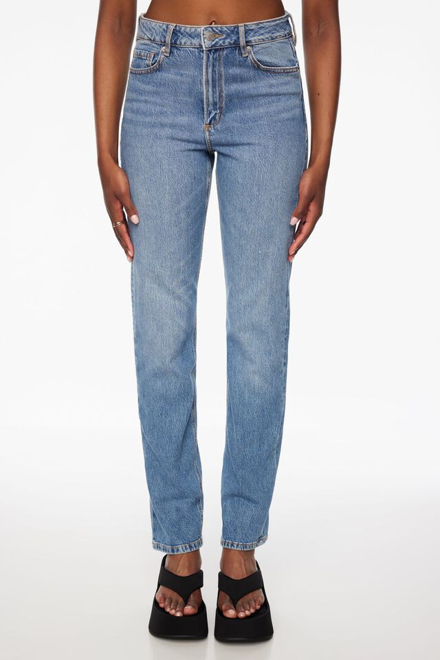 Chiara Slim Straight Jeans | Dynamite Clothing