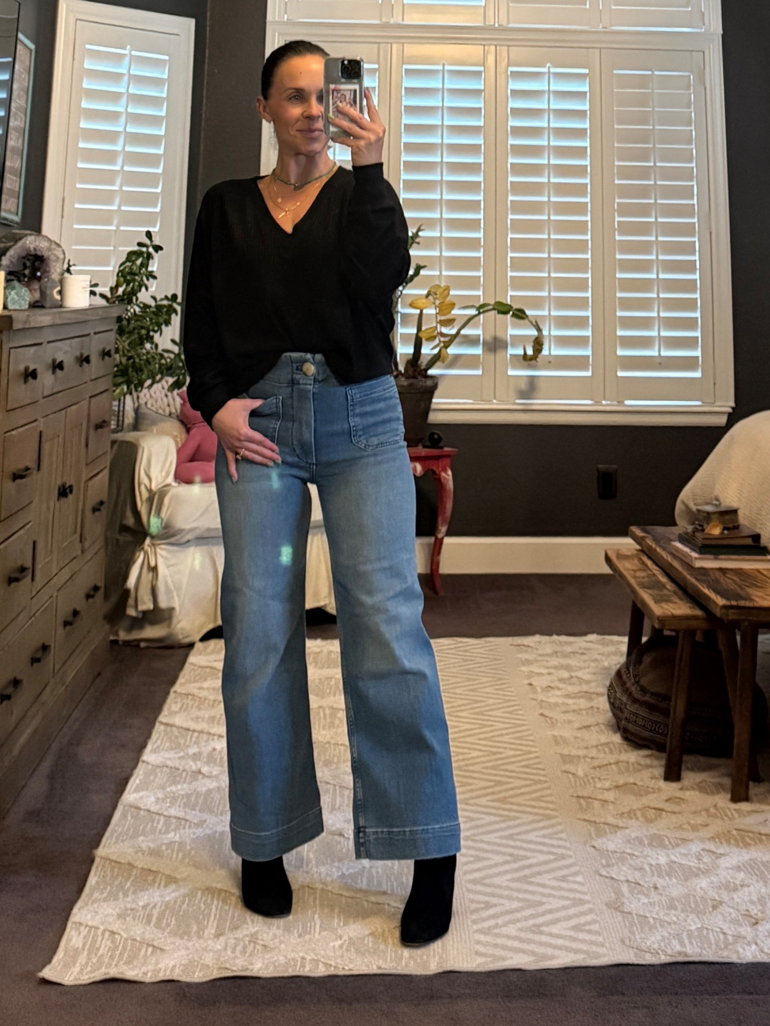 No better petite jeans! And they are under $100 😳 

#LTKootd #LTKgrwm #LTKPetite