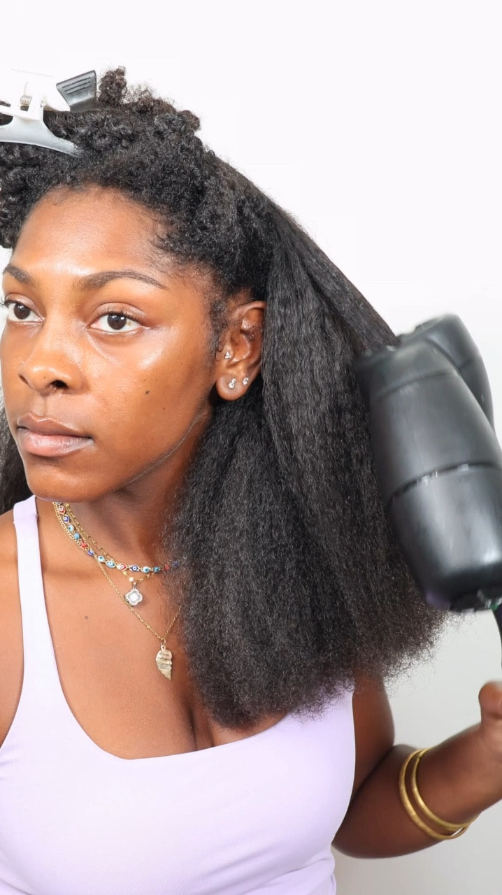 Healthy Hair Check 📢💗
.
.
.
Products: 
@olaplex Moisturizer & Mend Leave-in Conditioner 
@chihaircare 44 Iron Guard 

#LTKHoliday #LTKBeauty #LTKGiftGuide