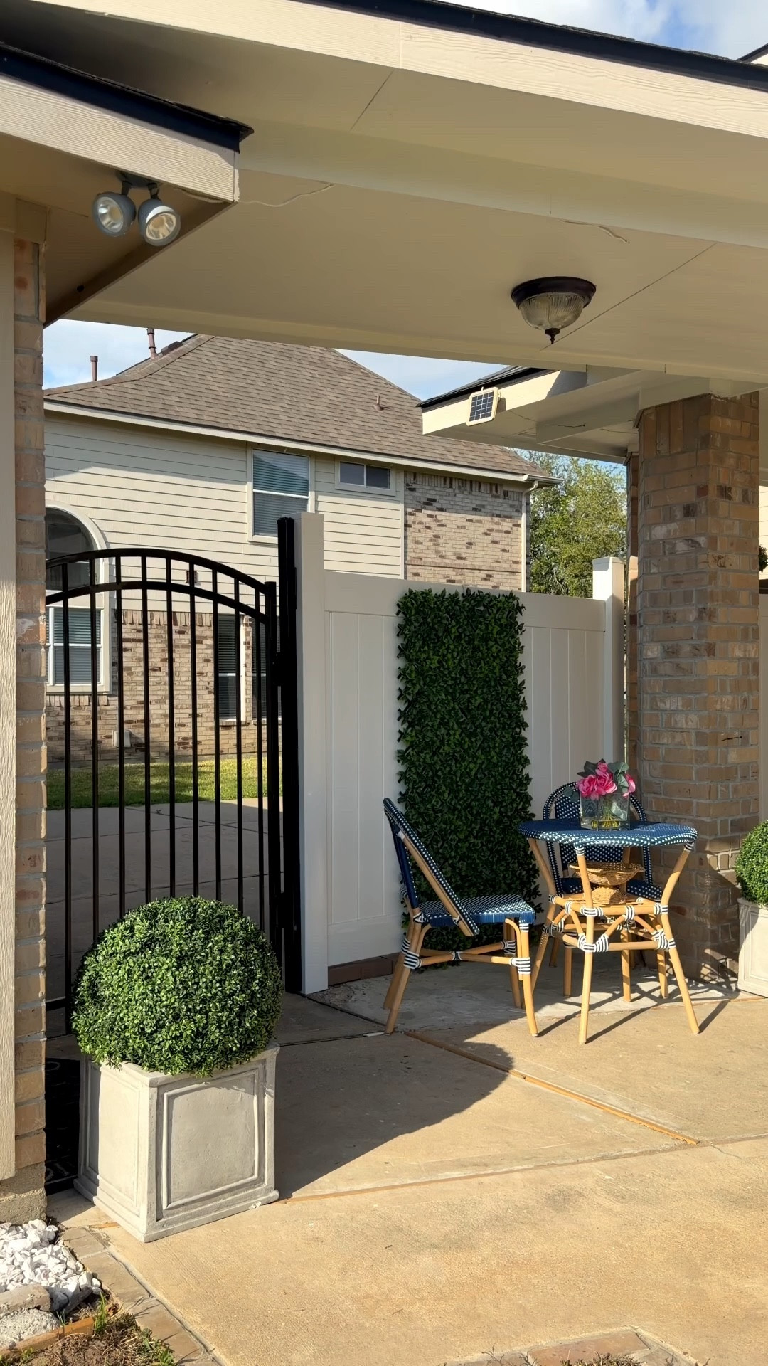 Shop the links below I

#LTKSeasonal #LTKHome