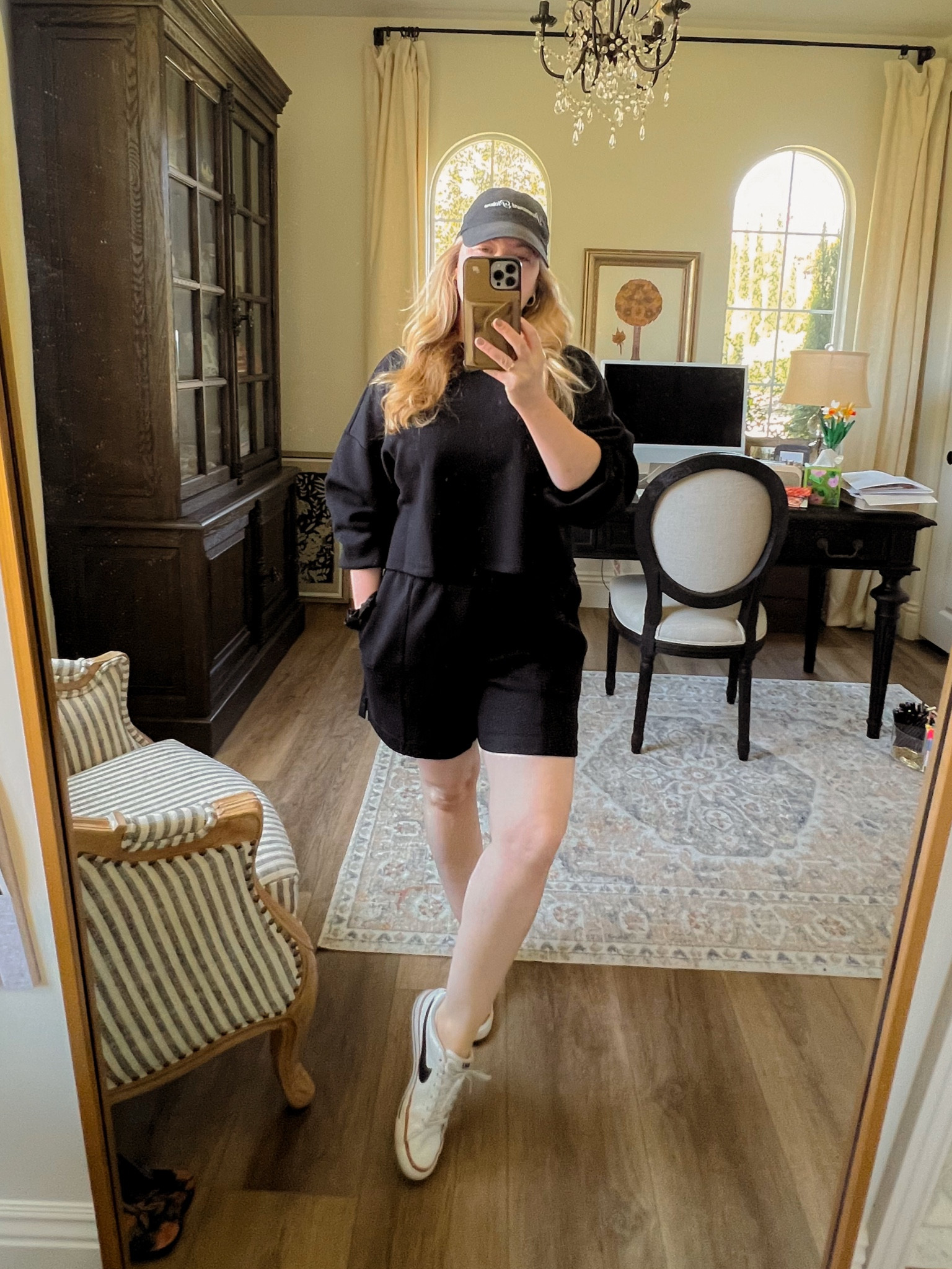 Another day, another comfy set! 😆🙌🏽 I have this in black, brown and oatmeal. 

#LTKootd #LTKPetite #LTKmomlife
