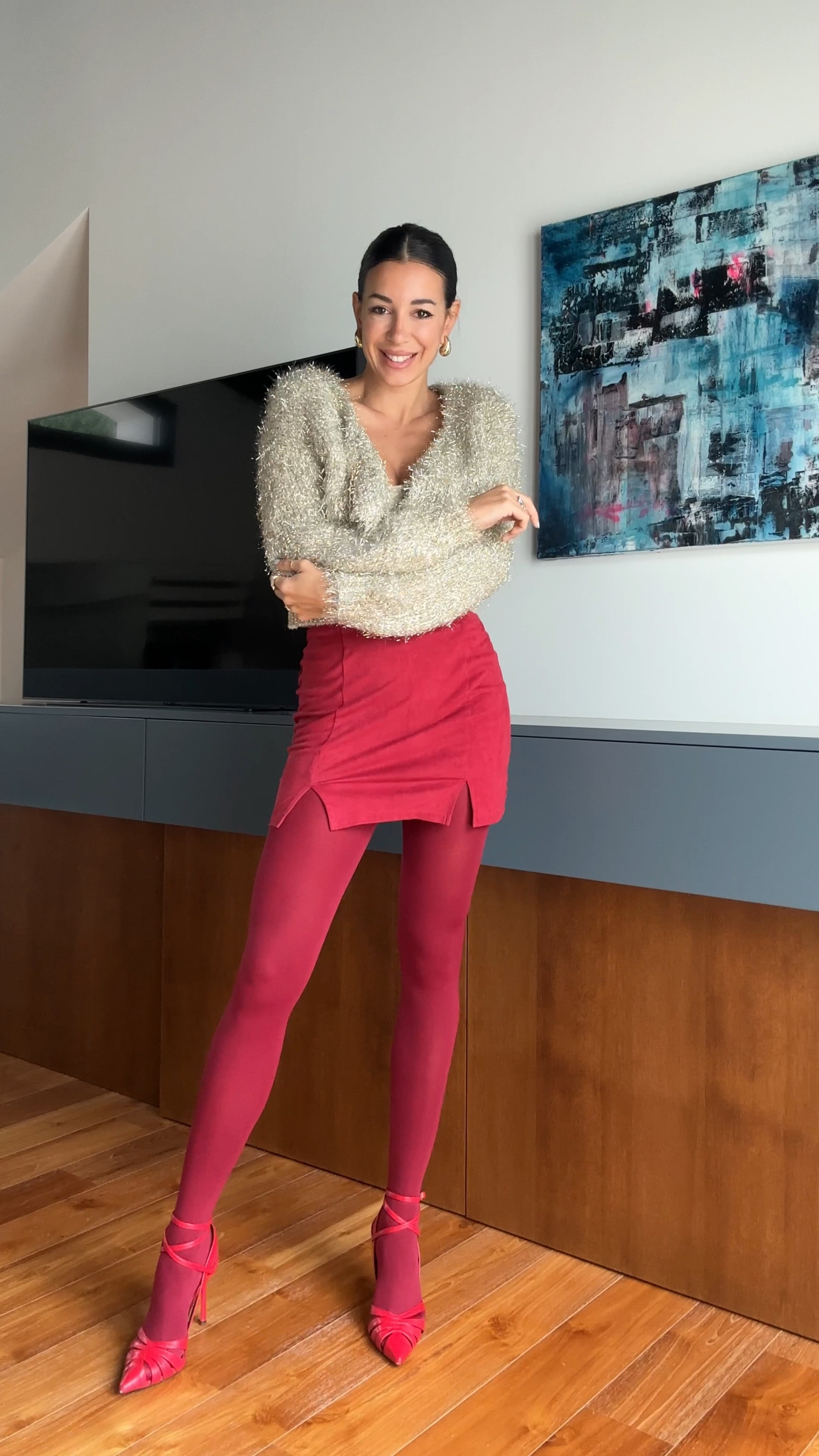 Christmas look / Christmas outfit / party look / red skirt / sparkling look / sparkling skirt / collant red / silver look / silver outfit / red look / red outfit / red shoes / silver shoes / NYE look / new year eve outfit / holidays look / #ltkgift

#LTKeurope #LTKVideo #LTKparties