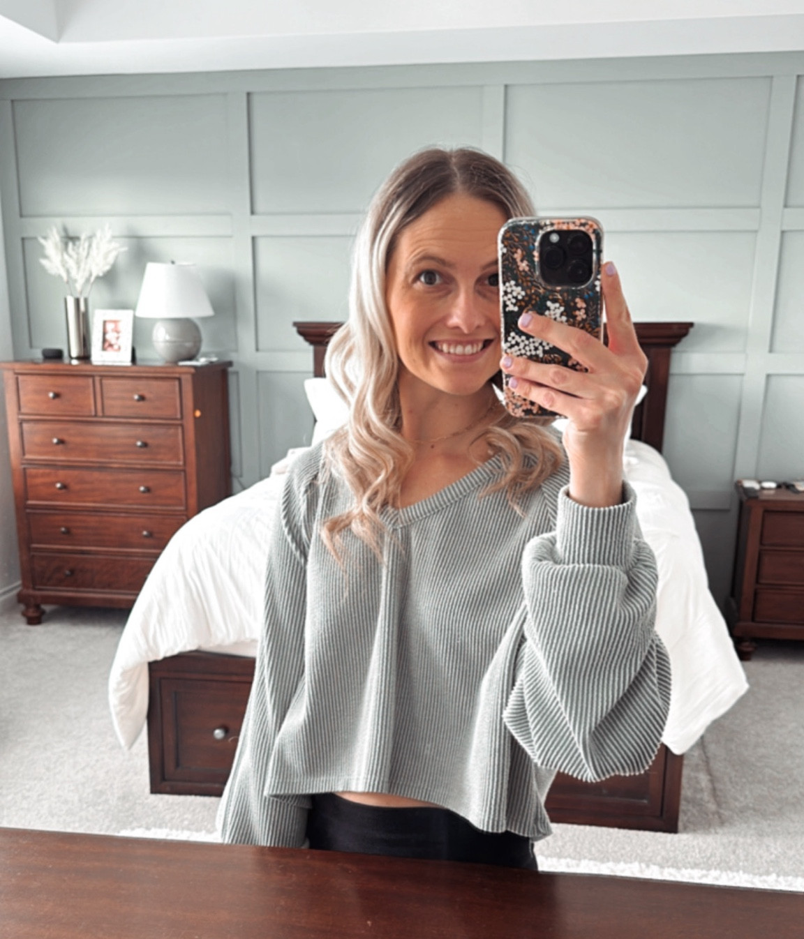 Are mirror pics still a thing? 🤪

We just painted our accent wall in our bedroom “Escape Gray” by Sherwin Williams… I’m so obsessed I of course had to match it! 😉

This super soft sweater was a sale item at Altar’d State back in December! Not available online anymore, but be sure to check out their new summer clothes! Sweater is a size L for an oversized look! Runs small! :-) 

I’ve linked the decor for those of you interested in the background! 🤪


#LTKhome #LTKstyletip
