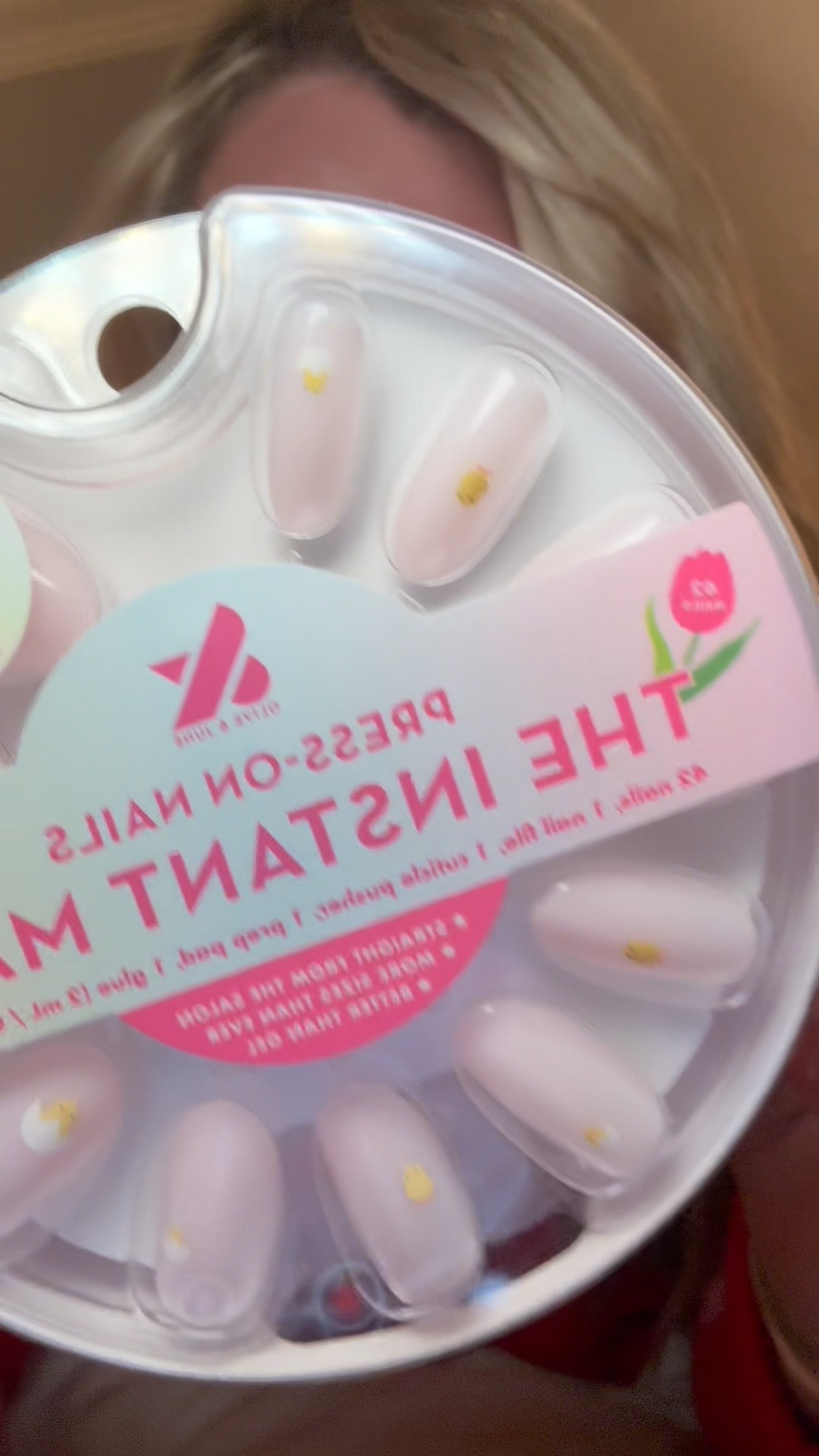 Easter-themed Olive & June glue on nails 🐣 

#LTKBeauty #LTKSeasonal #LTKWatchNow