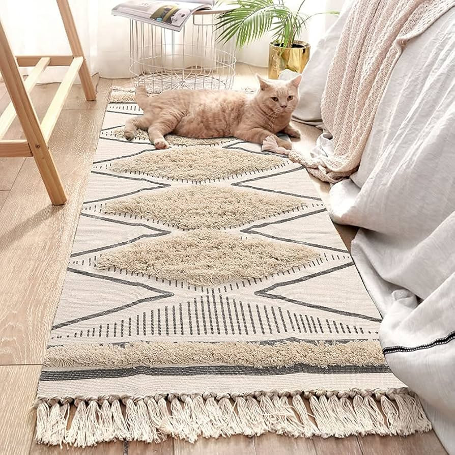LEEVAN Boho Runner Rug 2.3'x5.3 Tufted Geometric Farmhouse Hallway Rugs with Tassels Washable Wov... | Amazon (US)