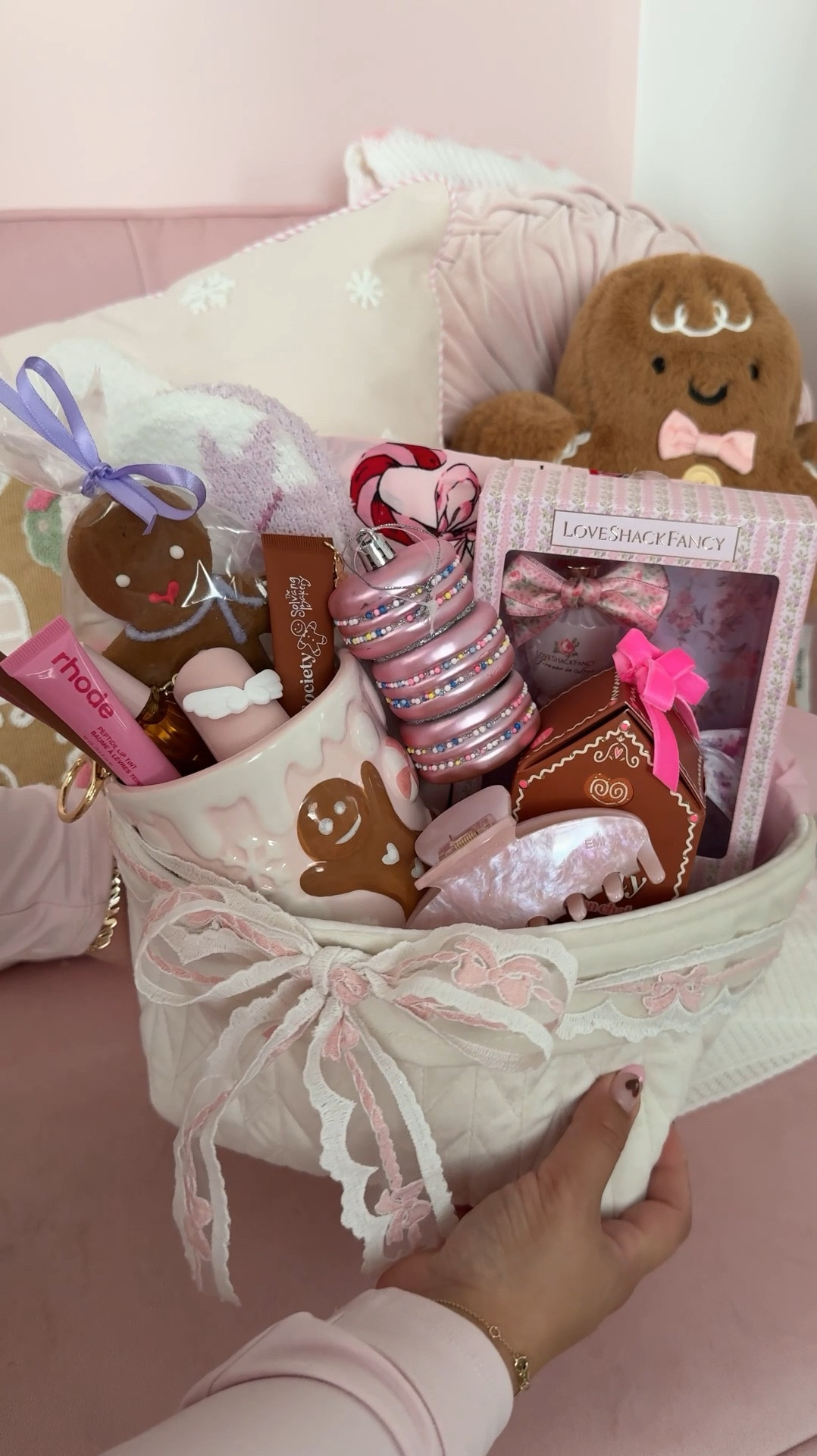 Girly brr basket 

#LTKselfcare #LTKGiftGuide #LTKHoliday