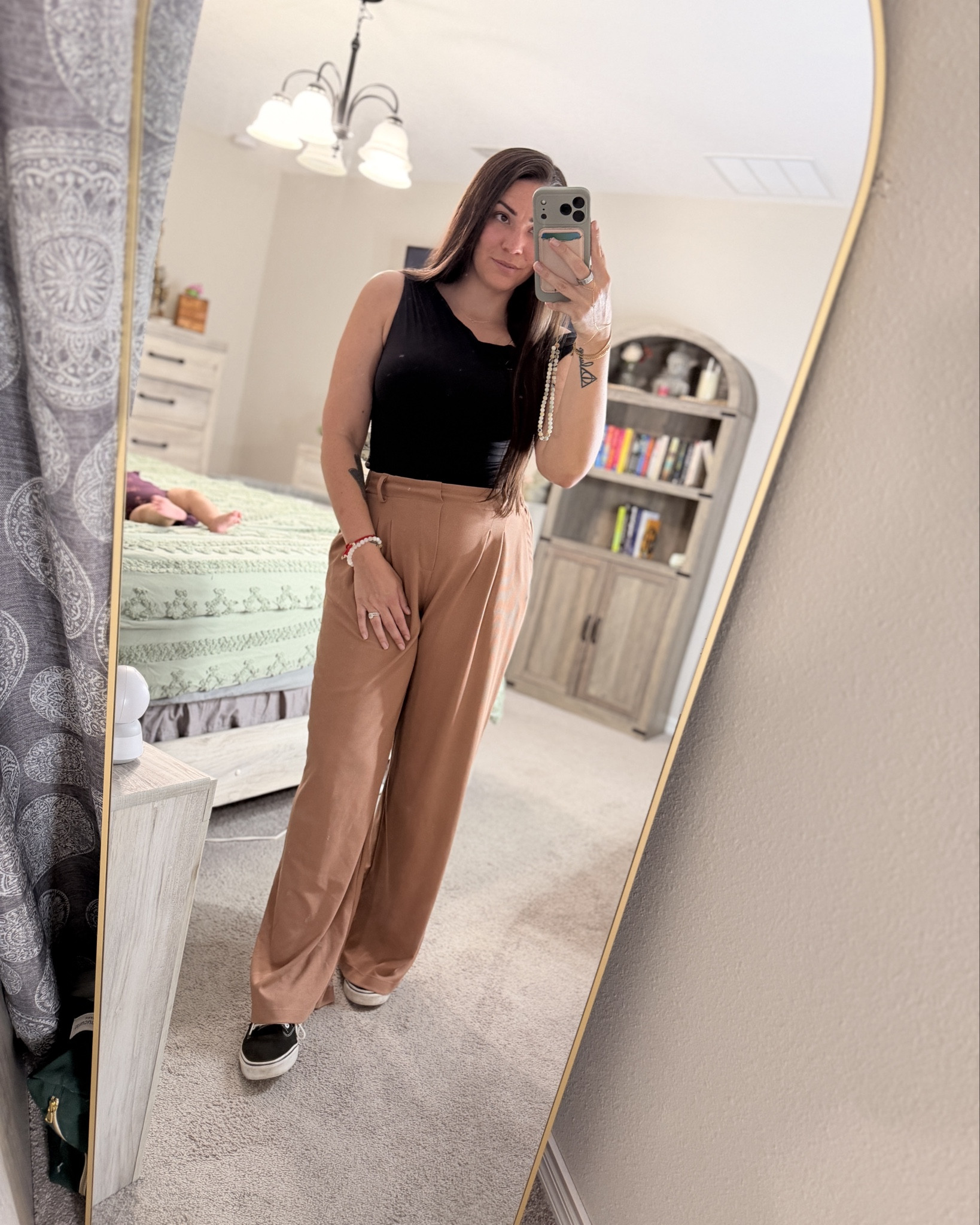 Obsessed with a good neutral moment 🤎🖤 These trousers are flowy, flattering, and mom life approved. Easy to dress up or down✨ #Postpartum 

#LTKootd #LTKmomlife