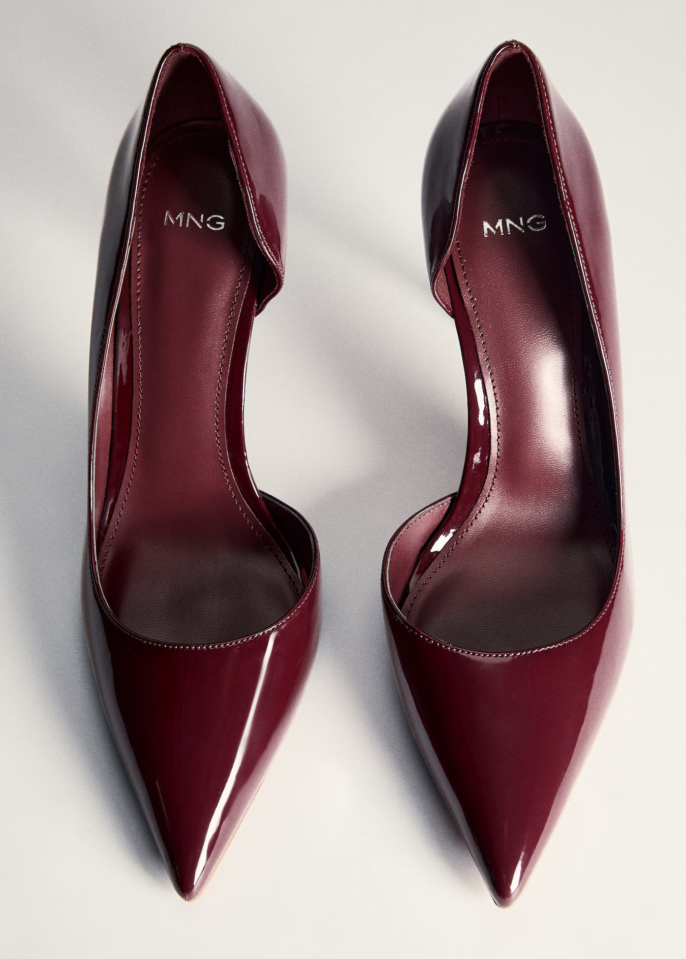 Asymmetrical heeled shoes | MANGO (US)