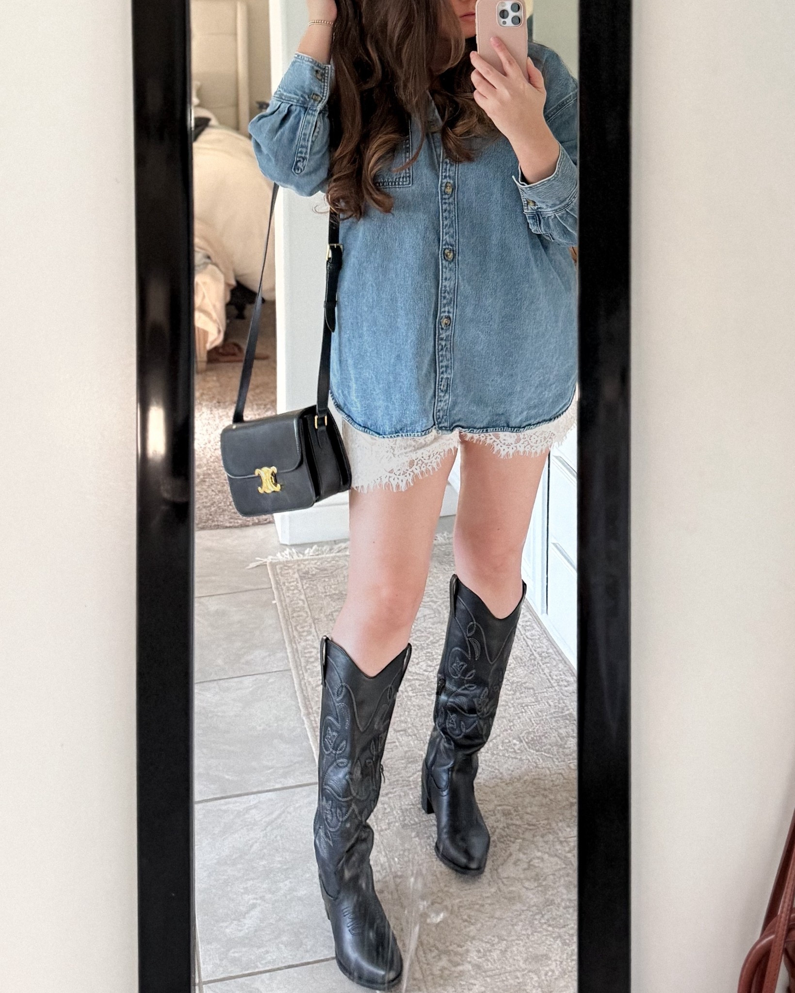 Country concert date outfit:
The perfect fall outfit, and of course you need to add the boots. 

#LTKFindsUnder50 #LTKShoeCrush #LTKFindsUnder100