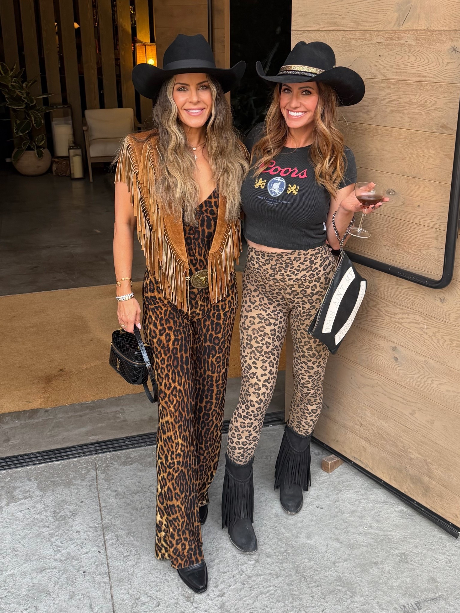 A little bit of country and a whole lot of leopard. 🤎🖤

#LTKFestival #LTKootd