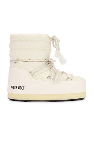 MOON BOOT Evx Light Boot in Cream from Revolve.com | Revolve Clothing (Global)
