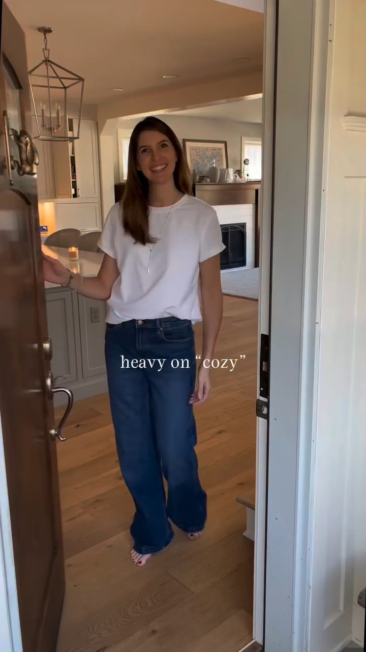 I’m really heavy on the cozy vibes in my home. When you enter my home, if you instantly feel welcome, warm and cozy then I have succeeded at my goal. 🤍

 
.
.

#BudgetfriendlyFinds #amazonhome #amazonfinds #amazoninfluencer #lookforless

#LTKHome #LTKSaleAlert #LTKdayinmylife