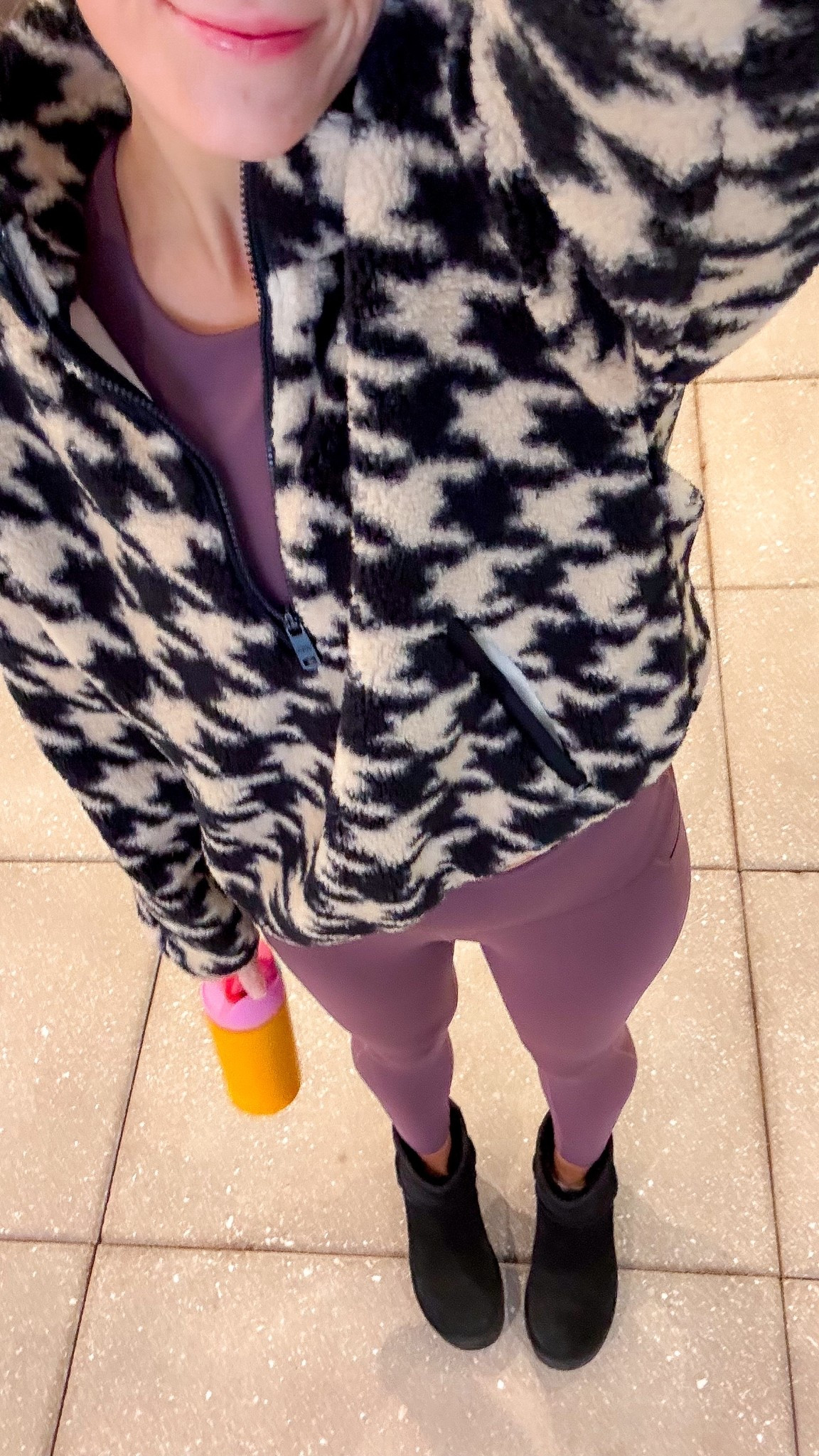 Athleisure rhone set rhone leggings abercrombie pullover fleece jacket water bottle ugg boots 

#LTKFindsUnder50 #LTKActive #LTKFindsUnder100