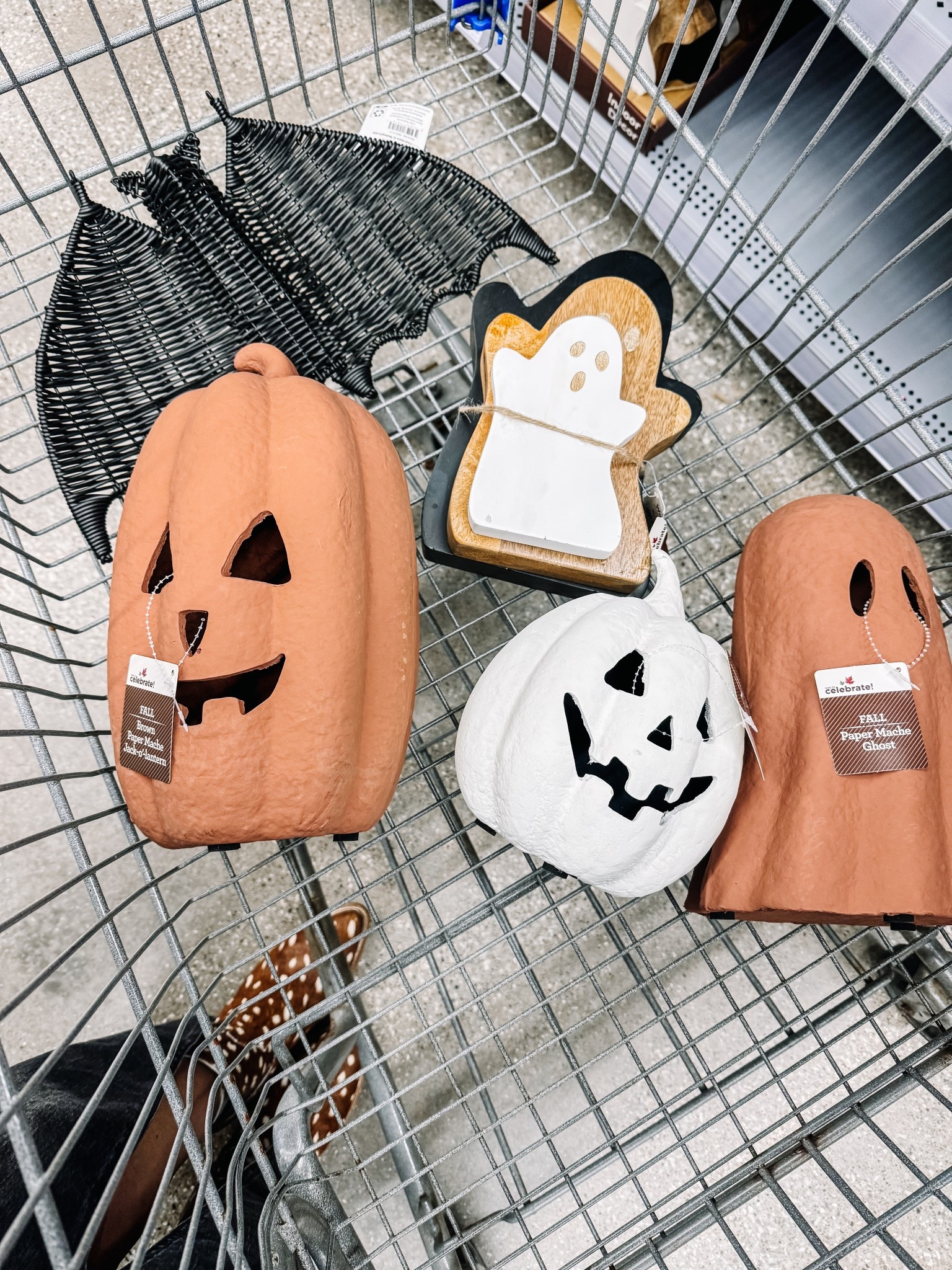 Pottery barn look on a budget. Walmart is coming in clutch with their Halloween decor 

#LTKHome #LTKFindsUnder50 #LTKSeasonal